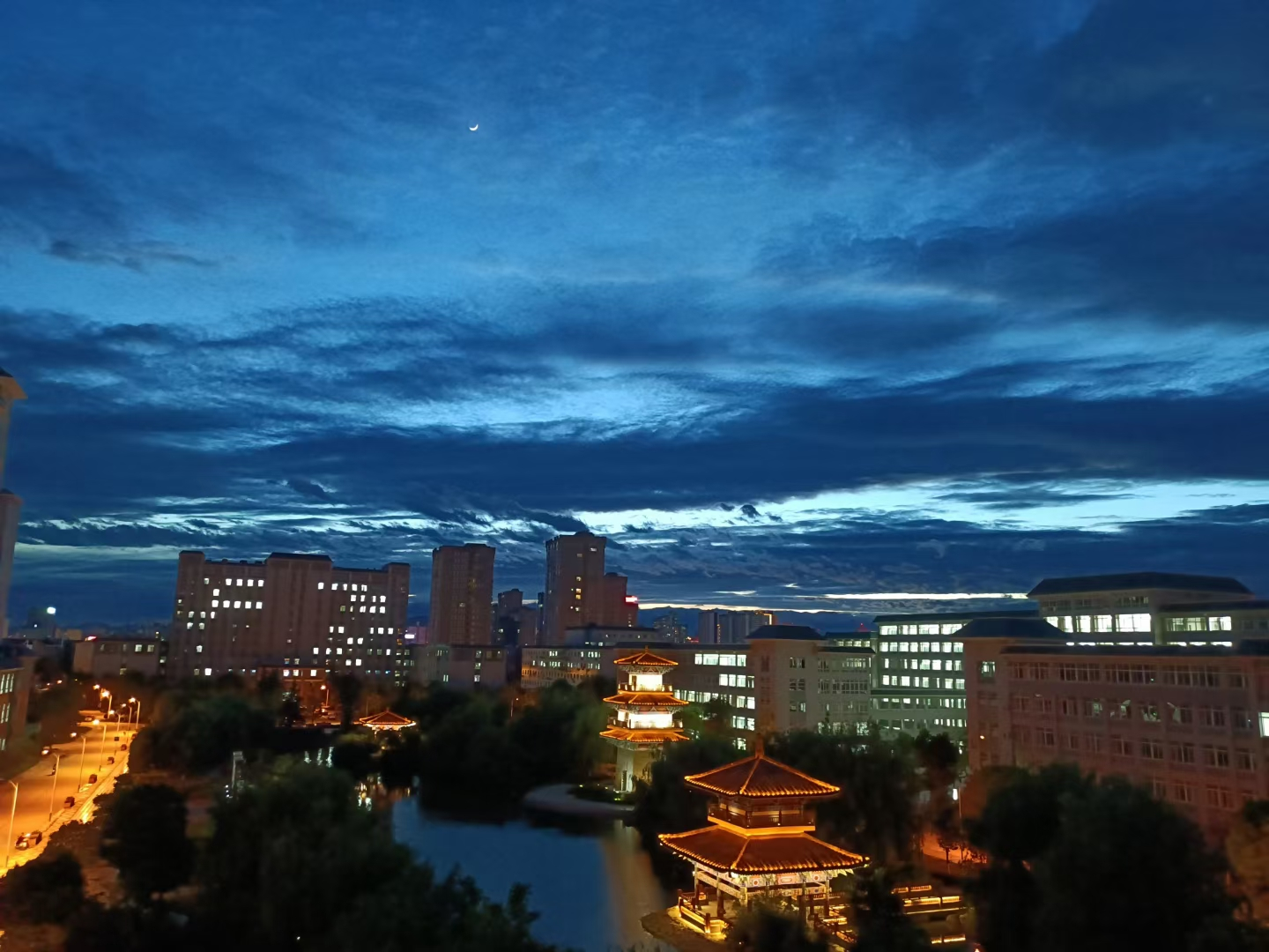 ���ڼt���£����ڴ��L��