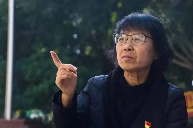 �Б�ƽ��Ӣ������ �������a(ch��n)�h�˳��� ----�W(xu��)��(x��)����÷�ώ����E�и�