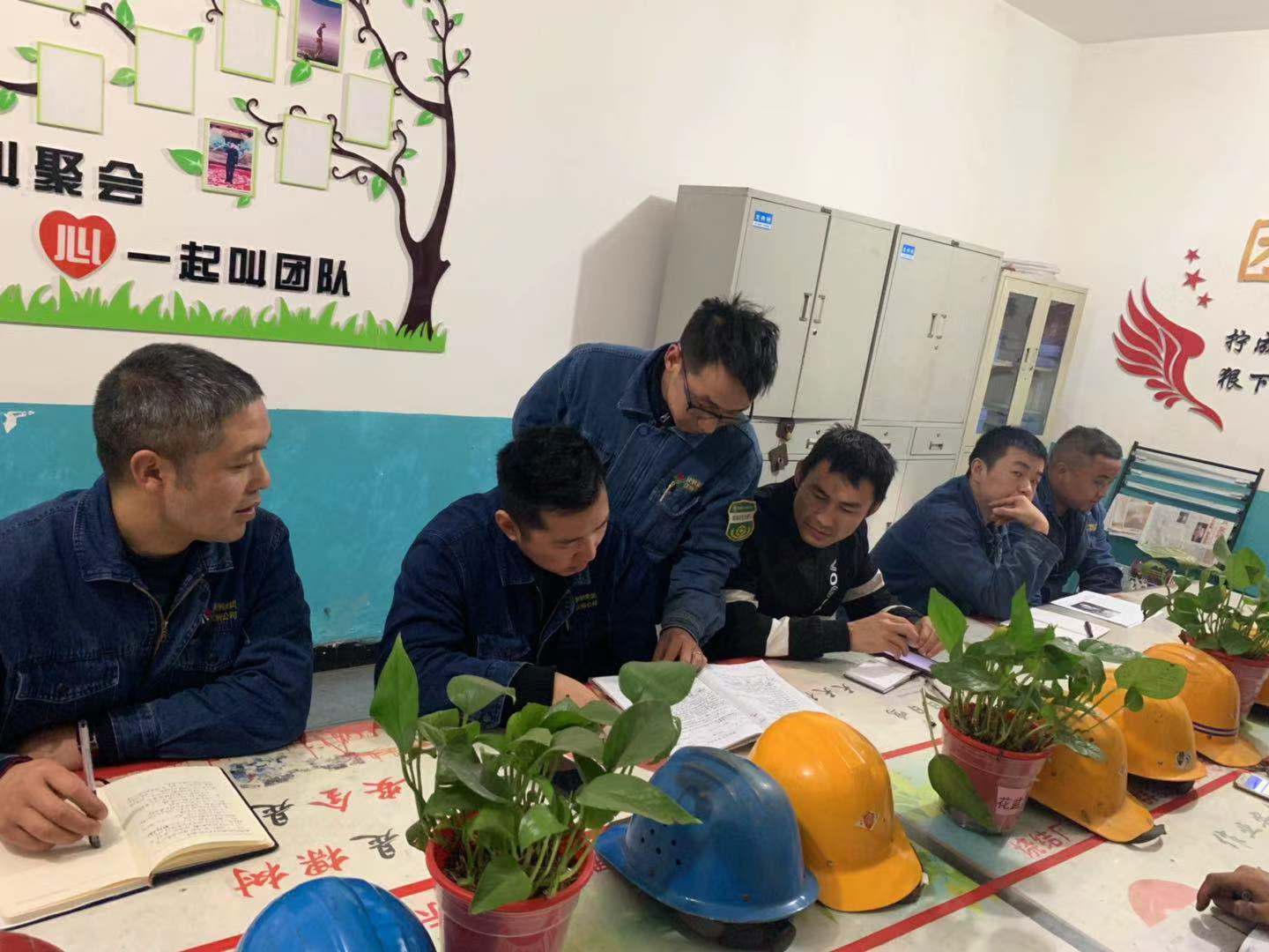 �����{�R܇���R�^���M������ȫ����ƽ̹���