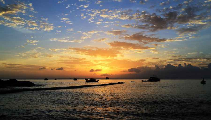 擁抱黎明 擁抱黎明