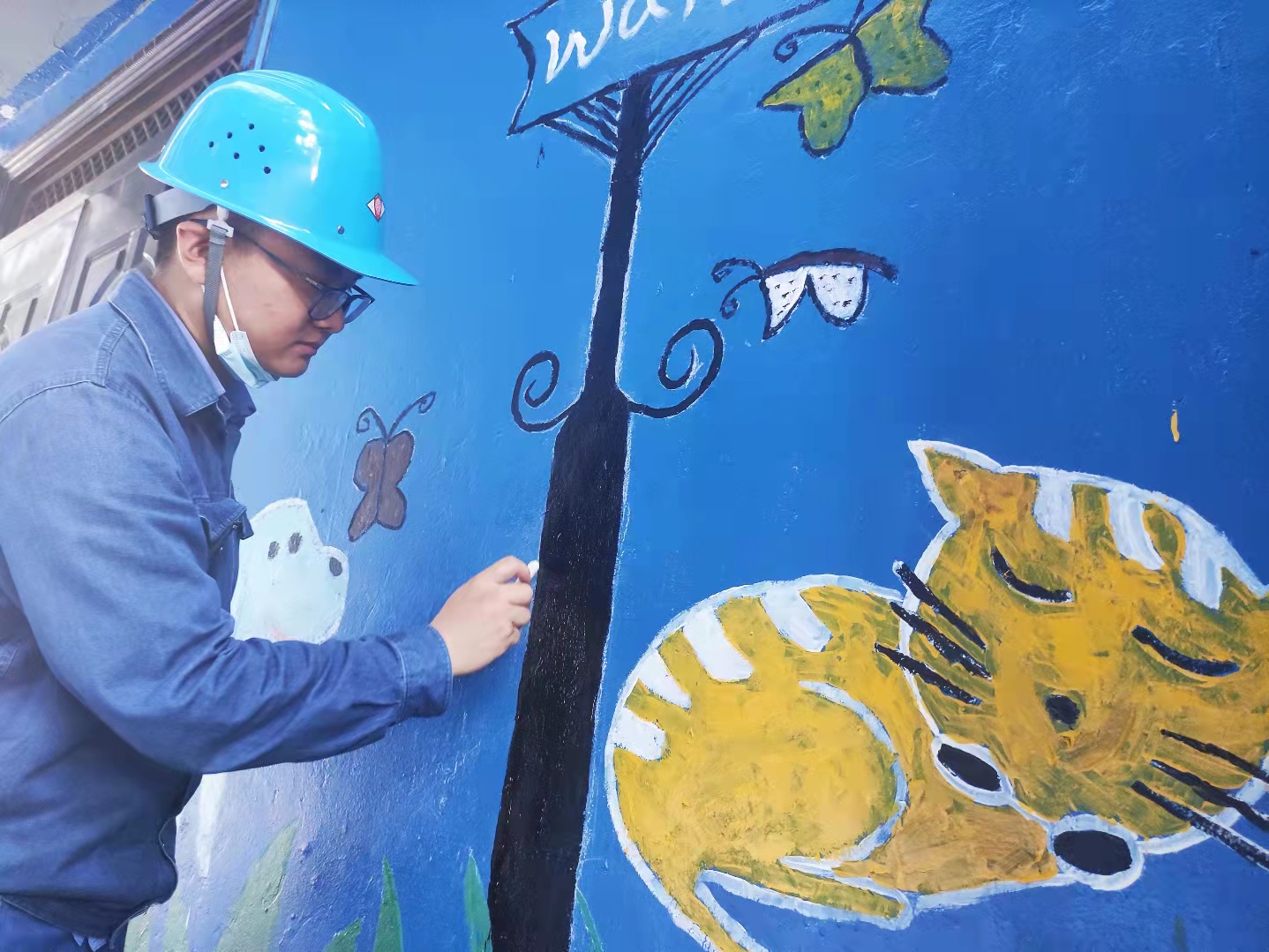 �Ì�(sh��)�ɾ��񡰲�����ǰ��֮·