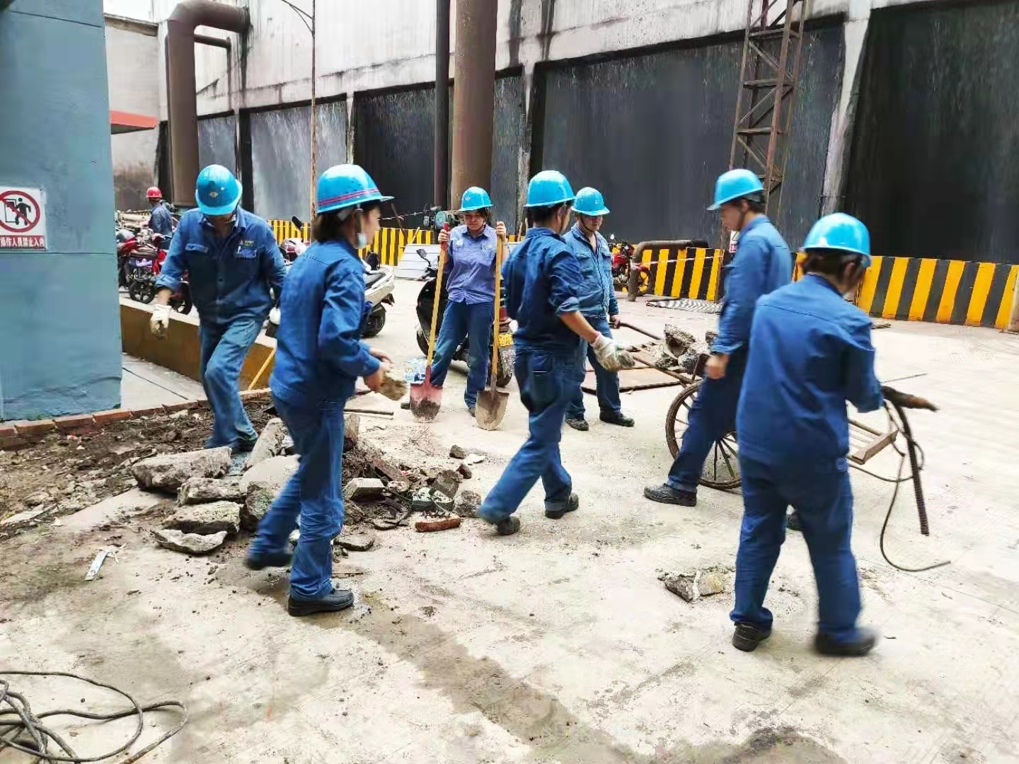 �Ì�(sh��)�ɾ��񡰲�����ǰ��֮·