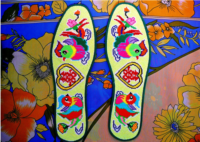 母親的繡花鞋墊 母親的繡花鞋墊