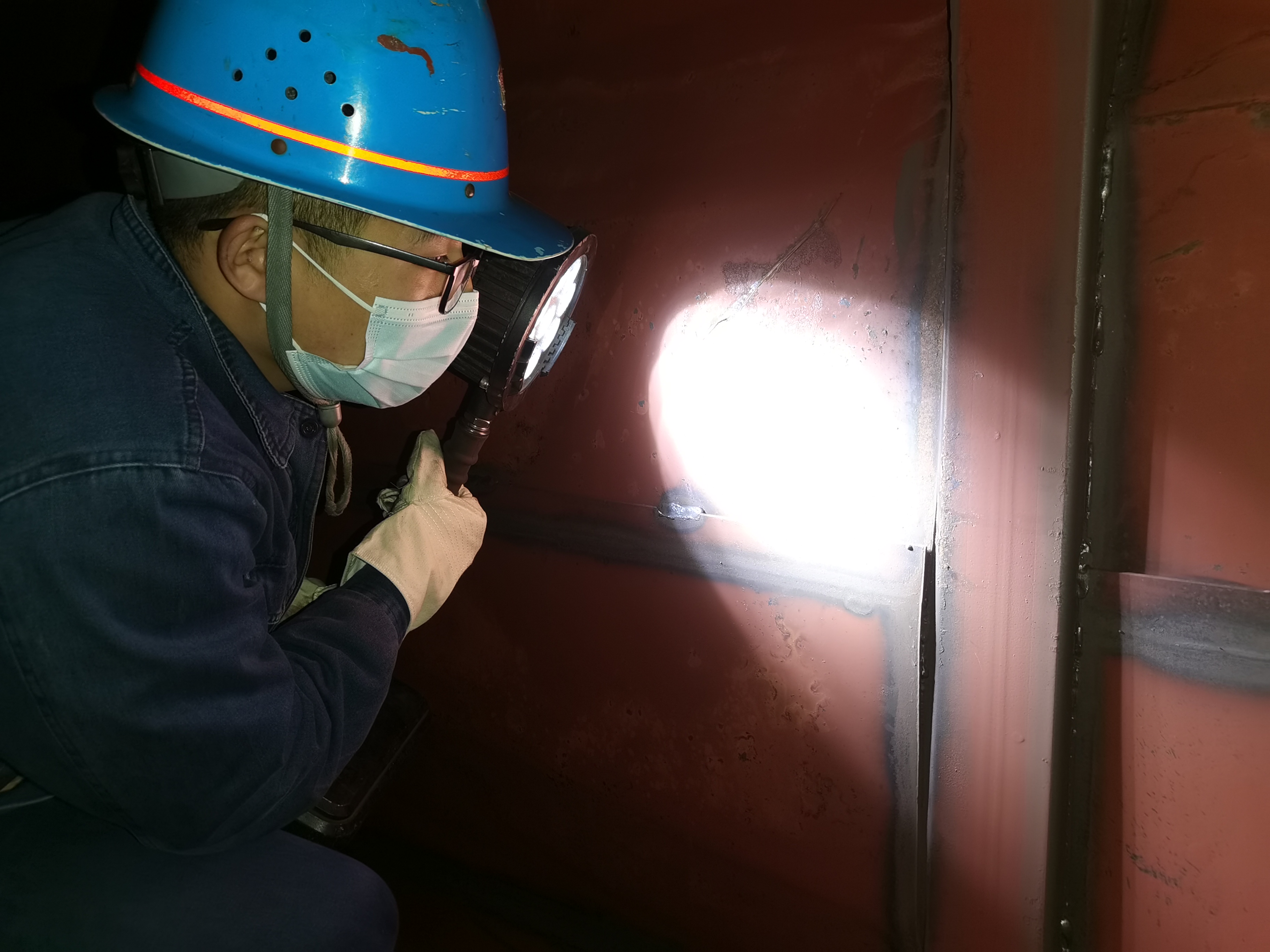 致敬堅守節日里的設備人 致敬堅守節日里的設備人