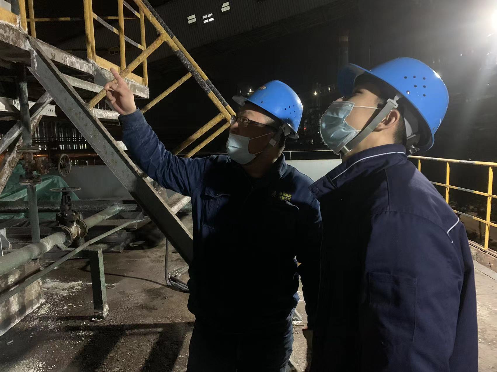 深冬時節,他們用最狠的方式做最溫暖的事 深冬時節,他們用最狠的方式做最溫暖的事