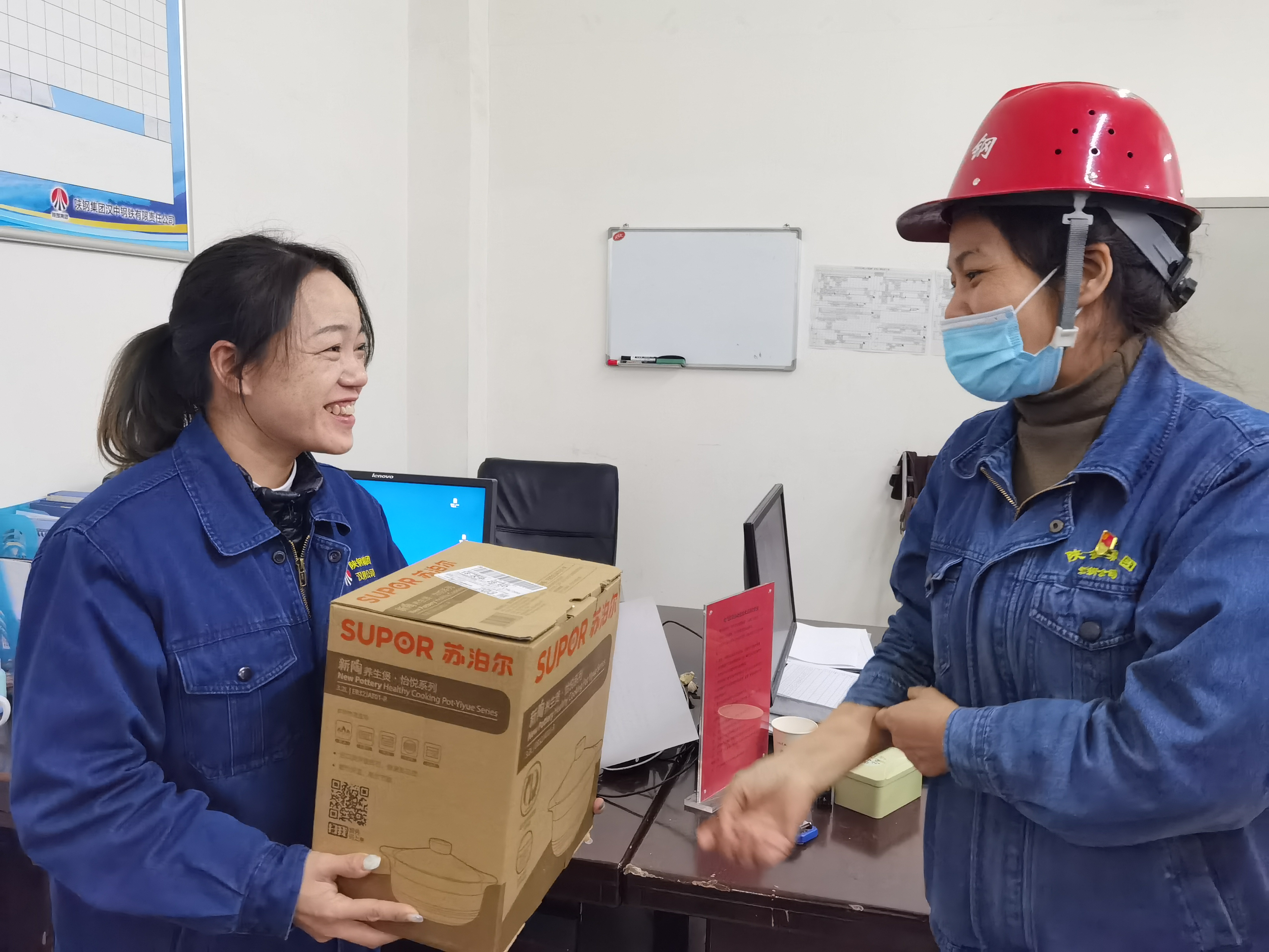 巾幗英姿展風采,擔當奉獻綻芳華 巾幗英姿展風采,擔當奉獻綻芳華