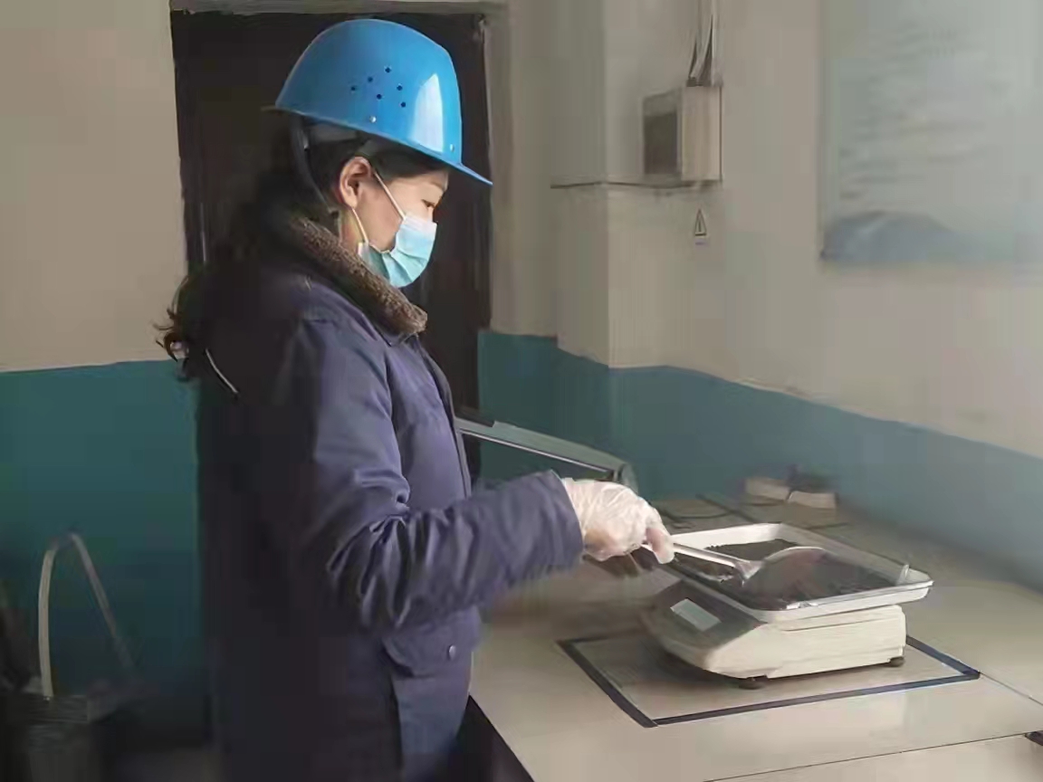 看水分析巾幗們譜寫最美芳華 看水分析巾幗們譜寫最美芳華