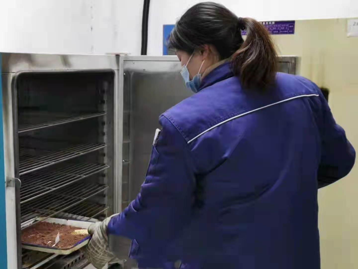 看水分析巾幗們譜寫最美芳華 看水分析巾幗們譜寫最美芳華