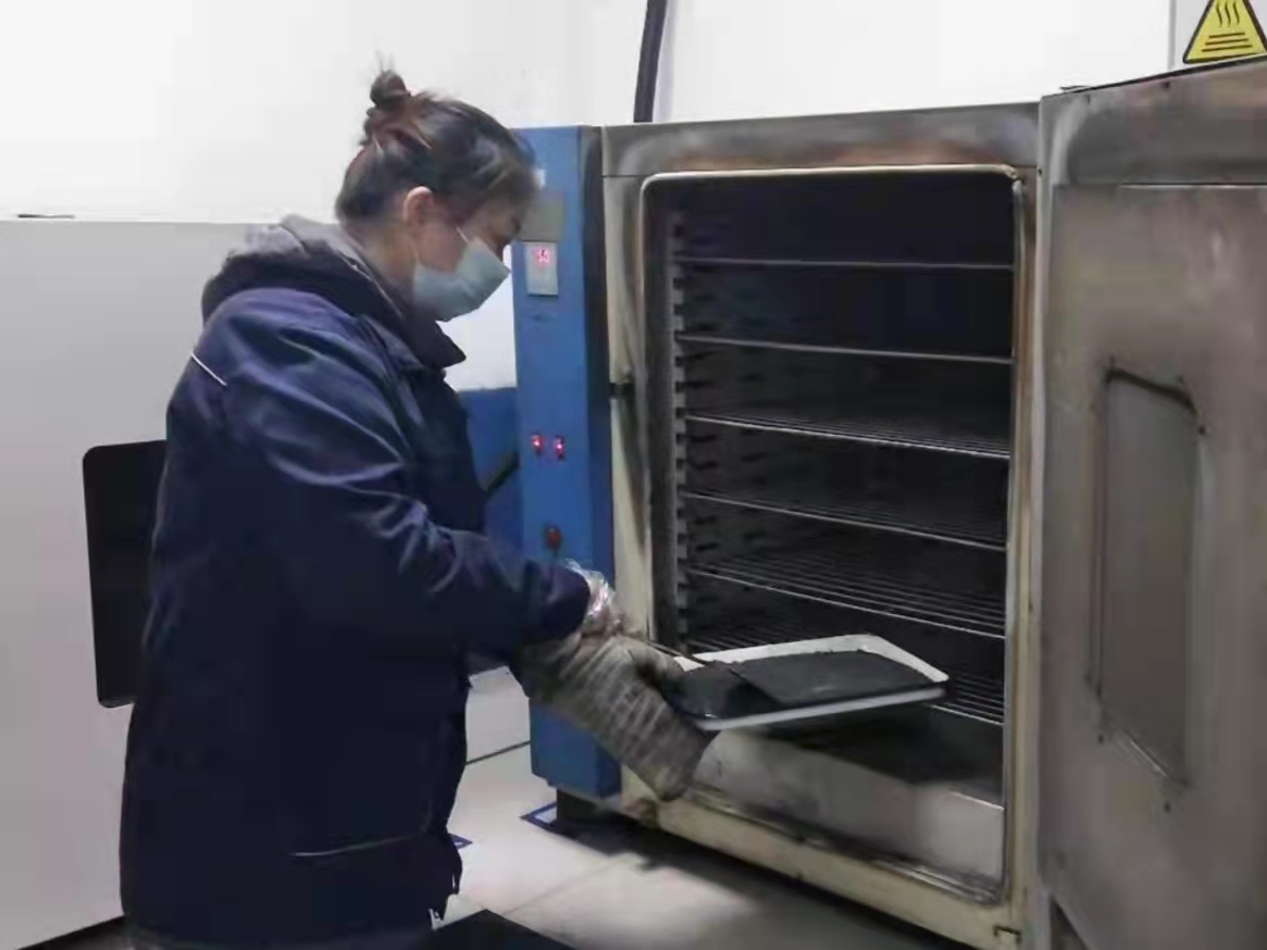 看水分析巾幗們譜寫最美芳華 看水分析巾幗們譜寫最美芳華