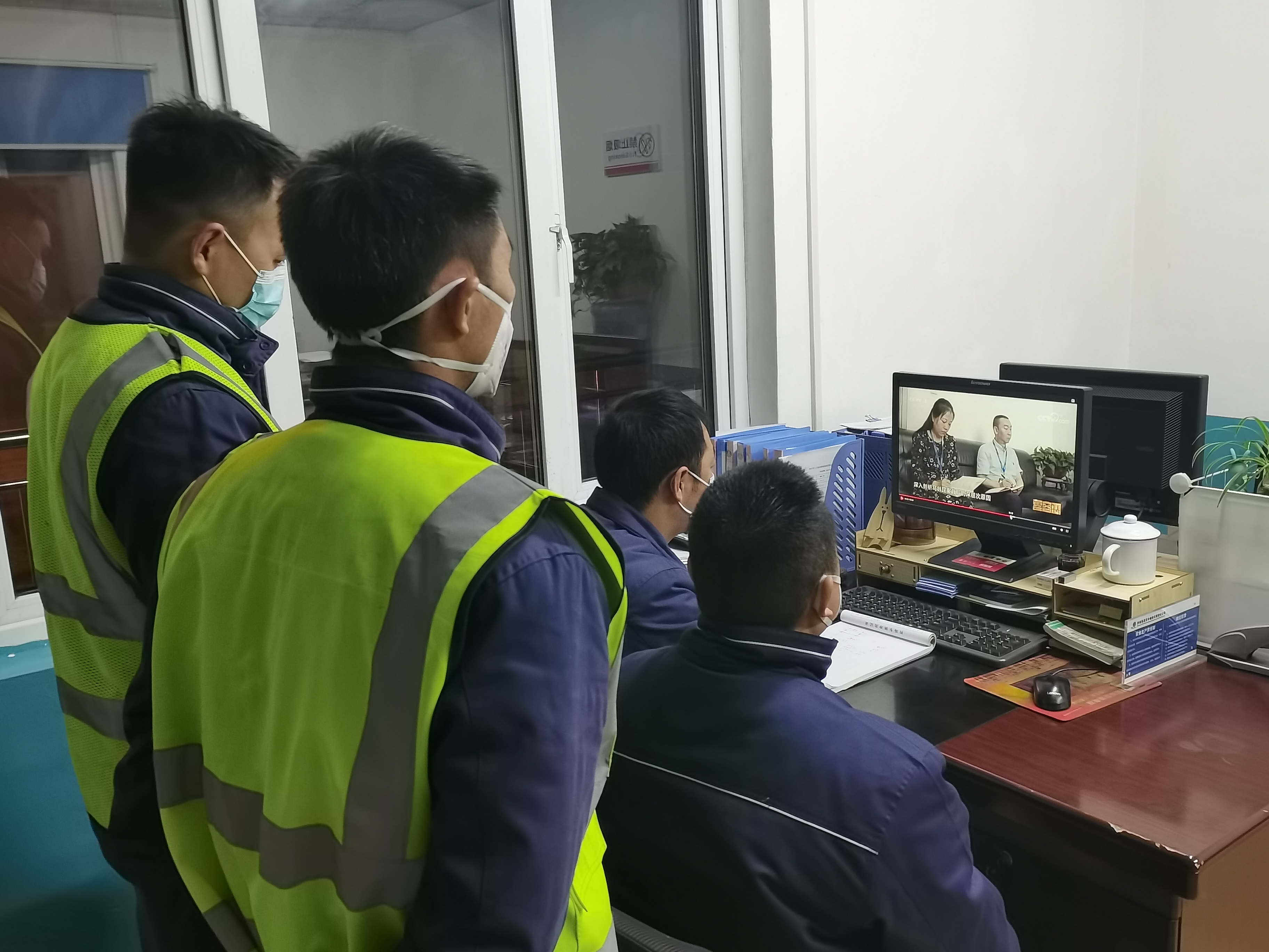 �԰����b �r�̾��ѣ��������ķe�O�M���^���������̡������b�����}Ƭ�γɟᳱ