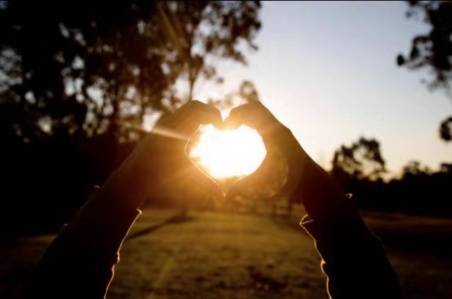 愛你，成為你的光！