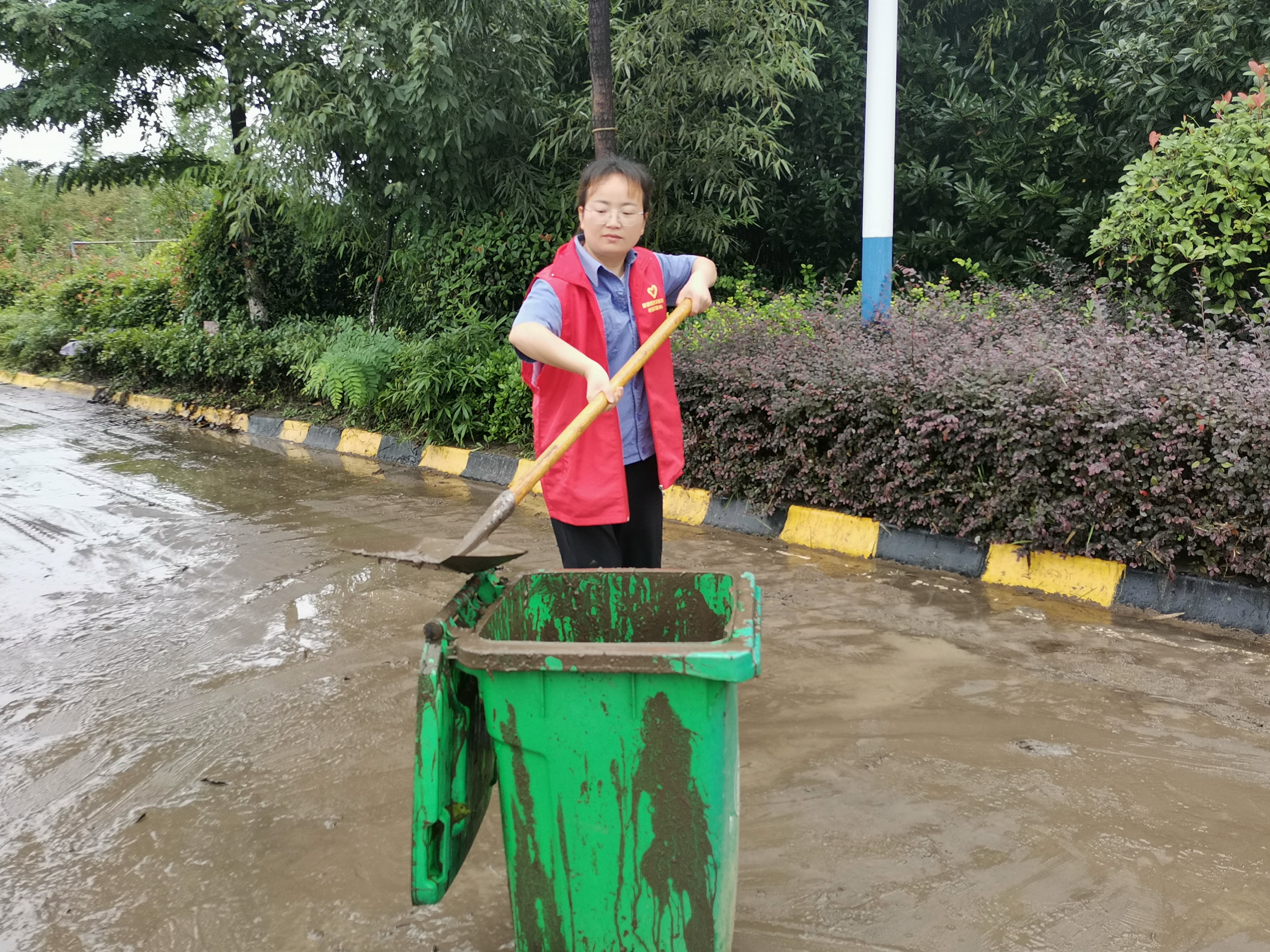 張苗:啟手啟足,紅馬甲不虛此“謂” 張苗:啟手啟足,紅馬甲不虛此“謂”