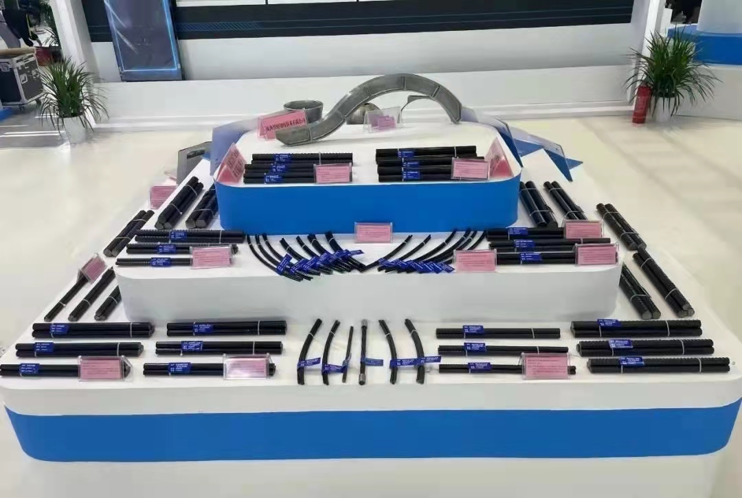 ������|���l(f��)չ�˗U����������Ʒ�ƃrֵ