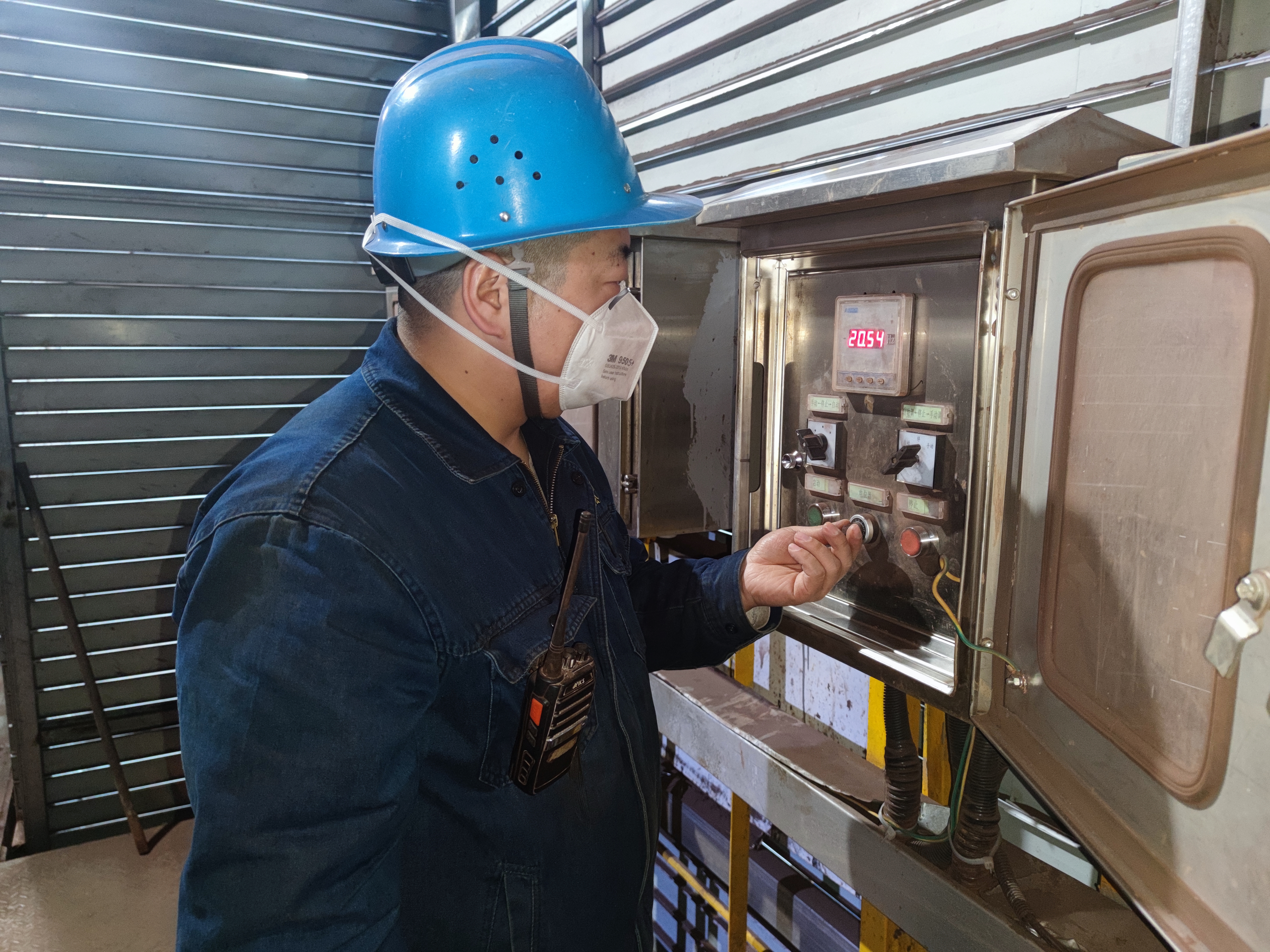 用堅(jiān)守書(shū)寫(xiě)新年的祝福 用堅(jiān)守書(shū)寫(xiě)新年的祝福