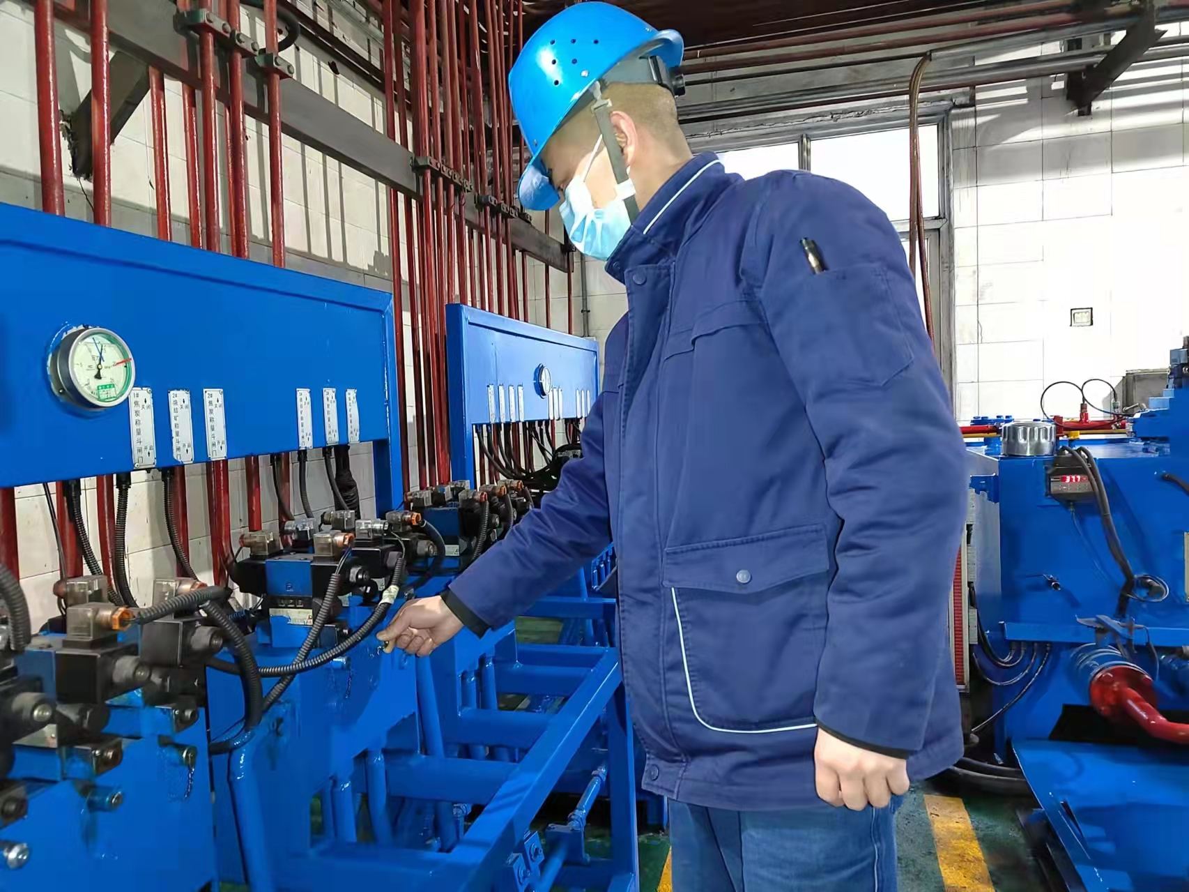 春節(jié)我在崗 堅(jiān)守不打烊 春節(jié)我在崗 堅(jiān)守不打烊