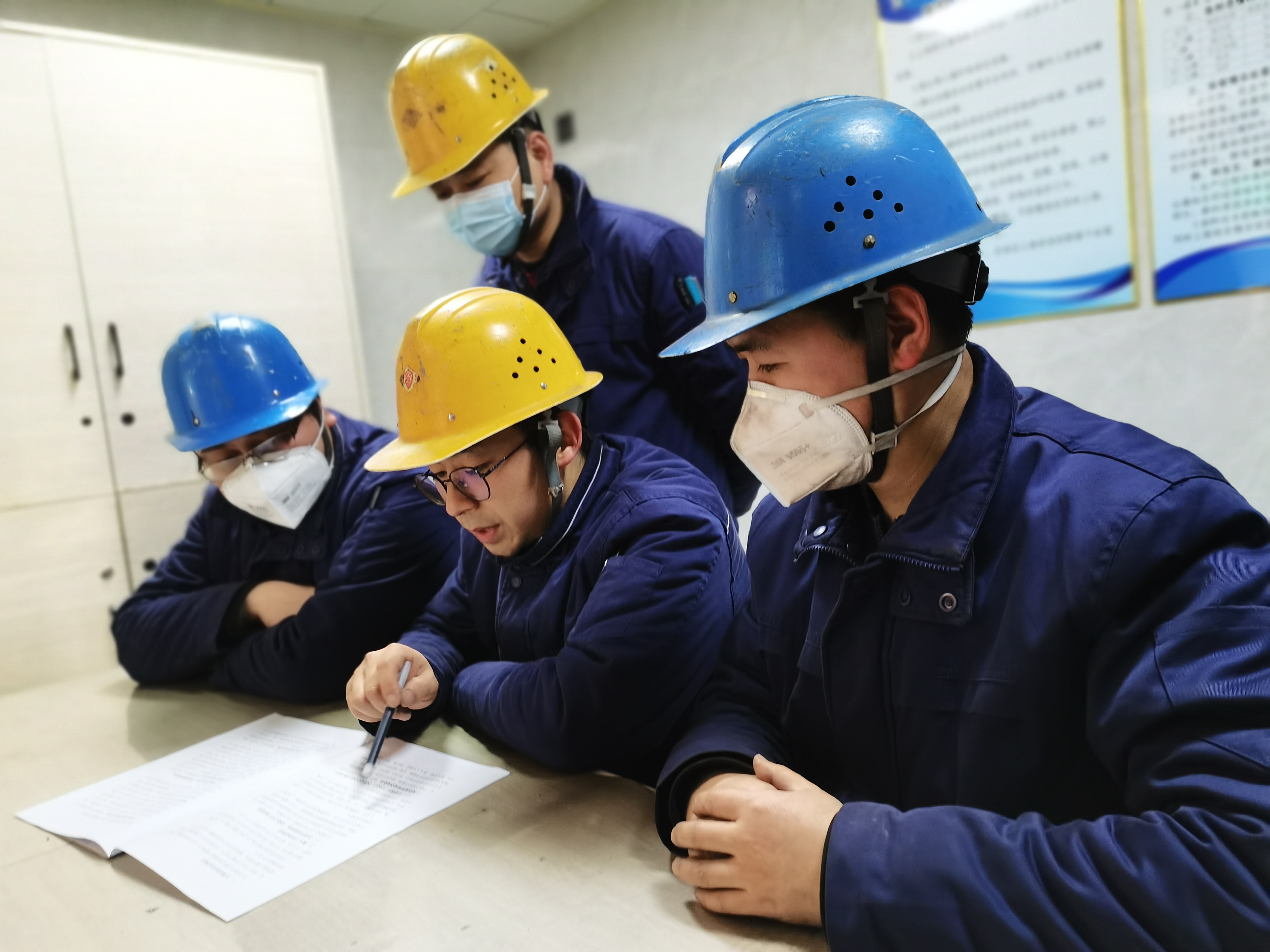 �����@�Ӱѡ����������񎧵��ˍ�λ��