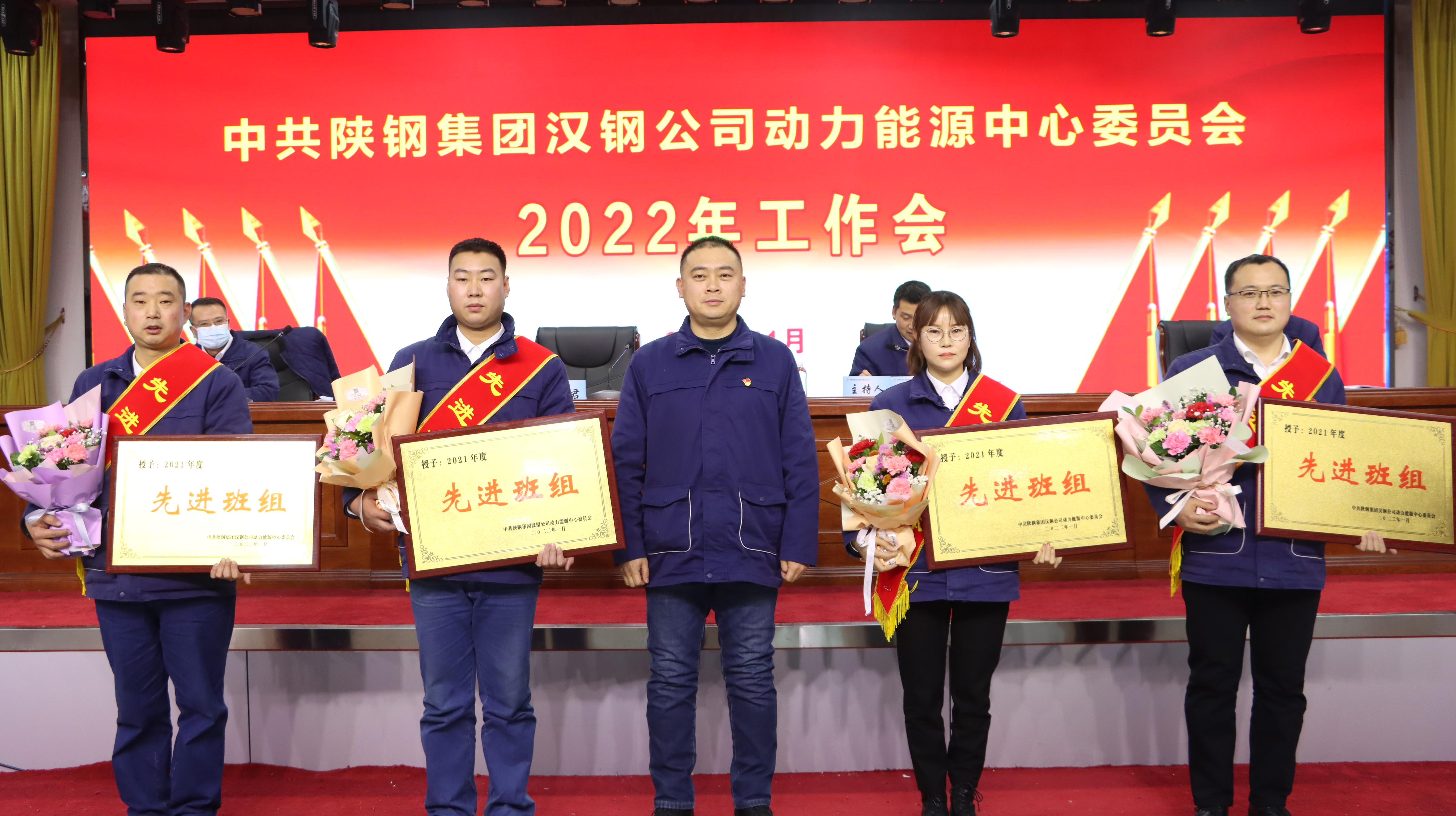 ���O�ɵ� 䁾��˲ų��L(zh��ng)��һ·������