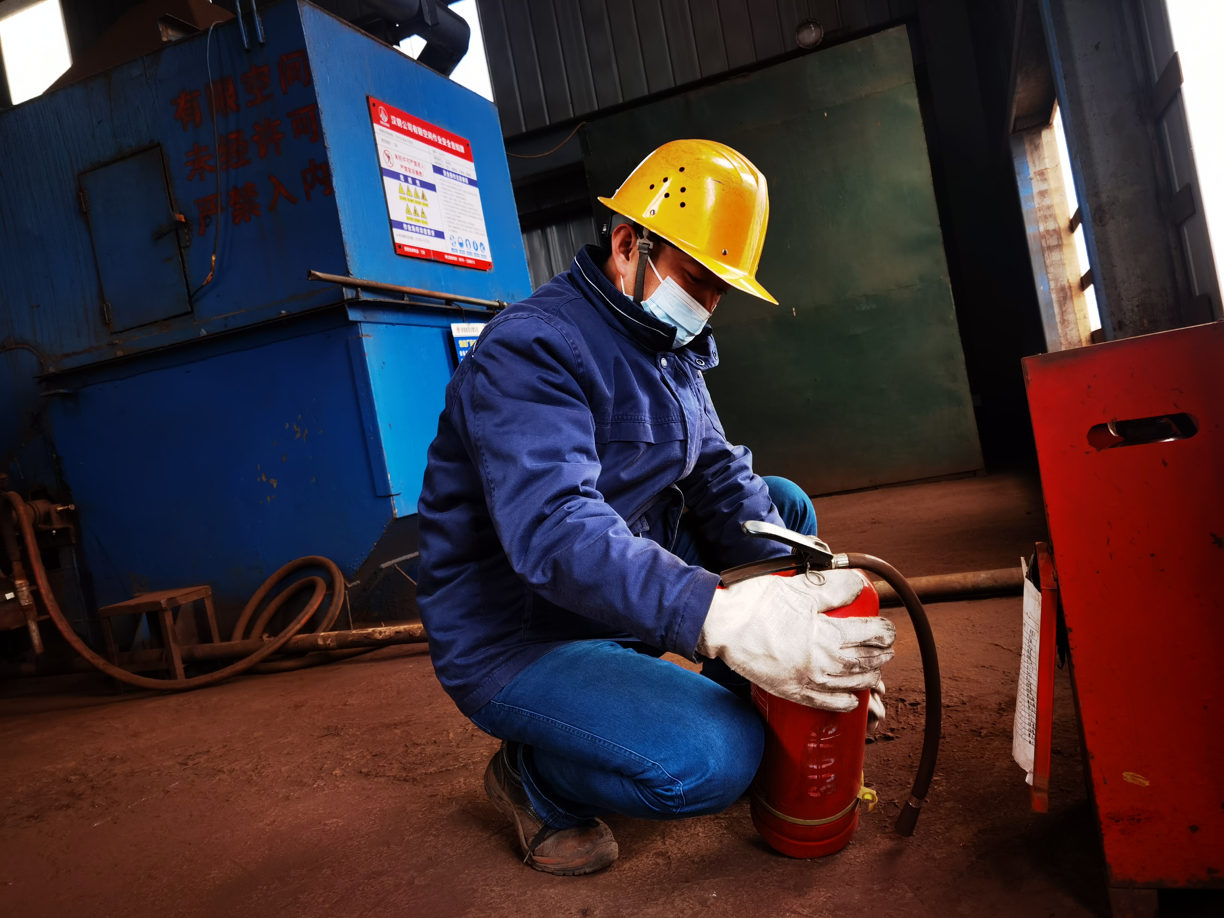 平凡中綻放精彩 記陜鋼集團先進工作者 王智田 平凡中綻放精彩 記陜鋼集團先進工作者 王智田