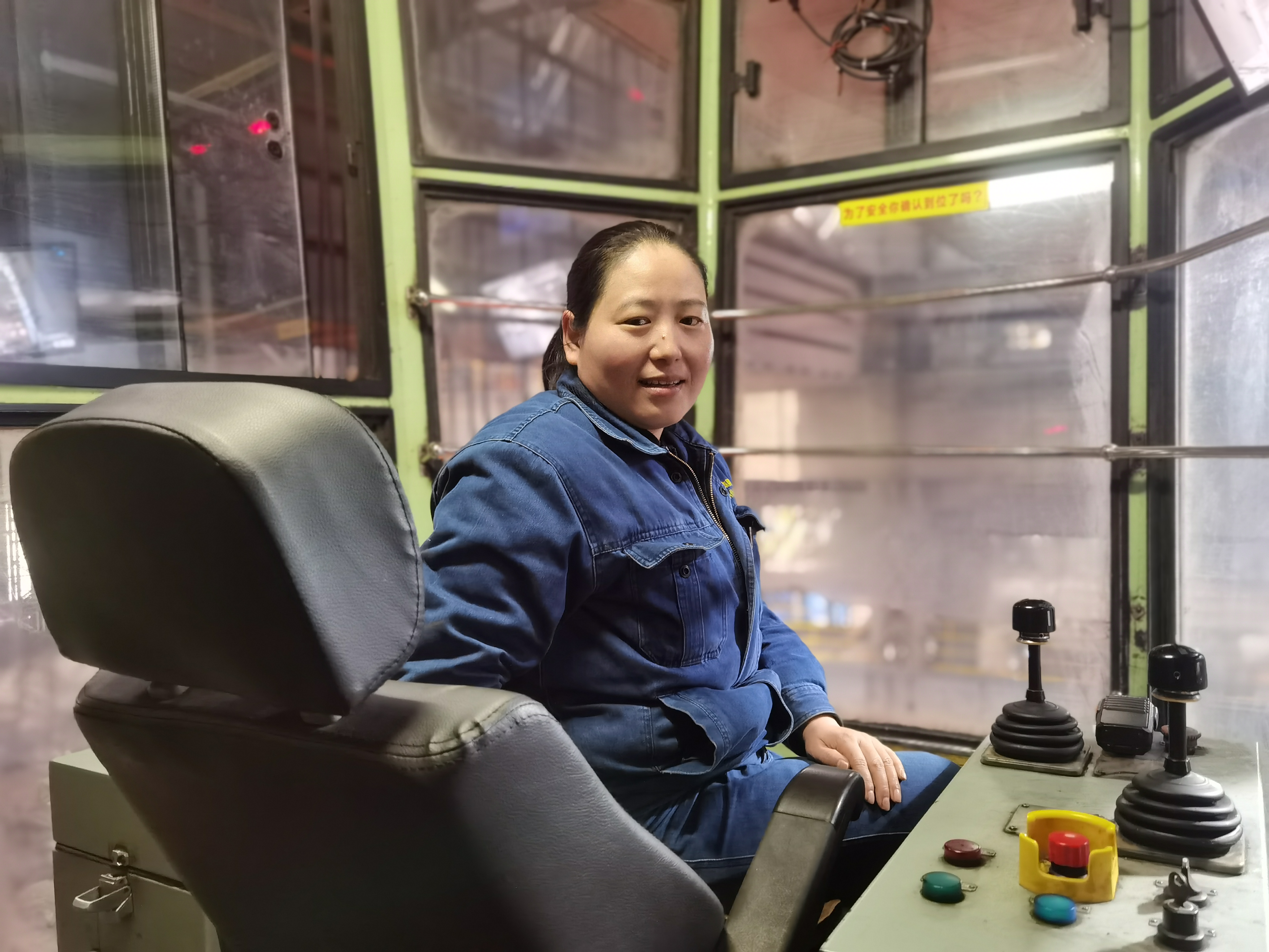 空中“玫瑰”絢麗綻放 空中“玫瑰”絢麗綻放