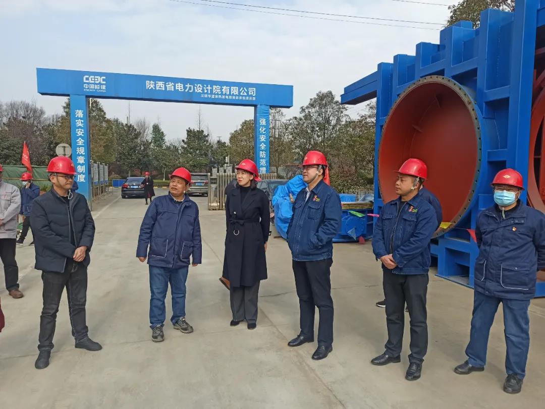 勉縣縣委常委、副縣長張僤一行到公司調研 勉縣縣委常委、副縣長張僤一行到公司調研