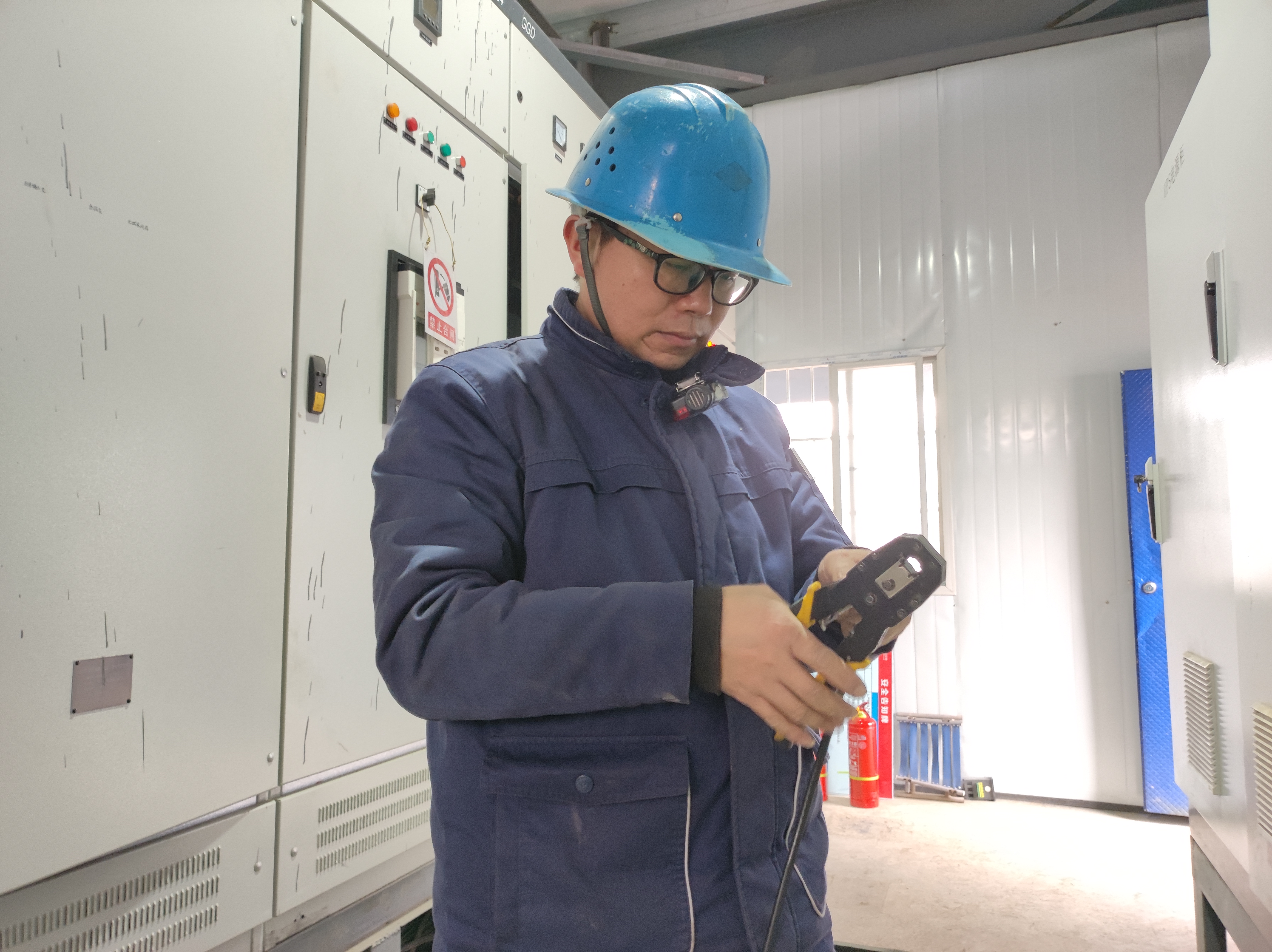 敬業(yè)---繪就不一樣的維修人生 敬業(yè)---繪就不一樣的維修人生