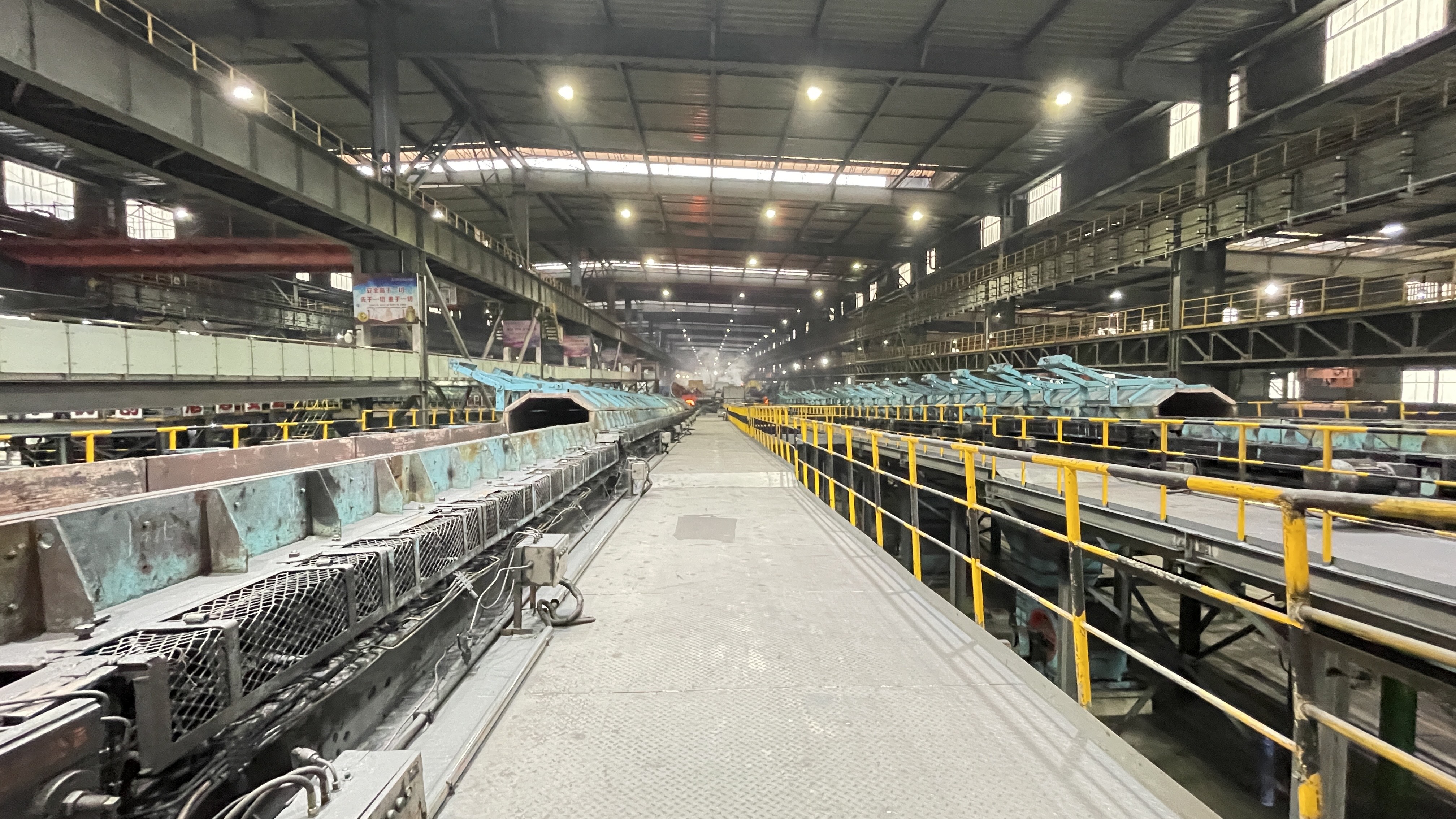 ��܈��{������Gɫ�lչ����