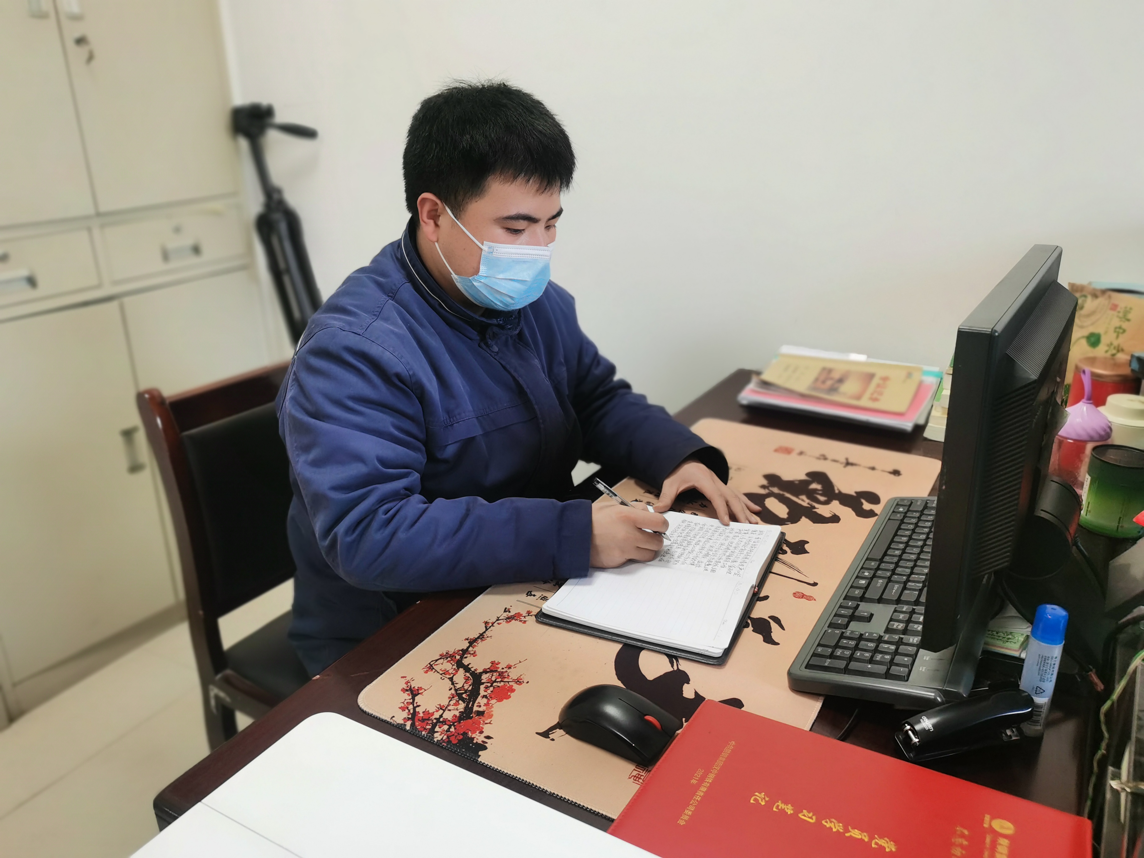 破冰行動(dòng),他們是炙熱的“鐵容融” 破冰行動(dòng),他們是炙熱的“鐵容融”