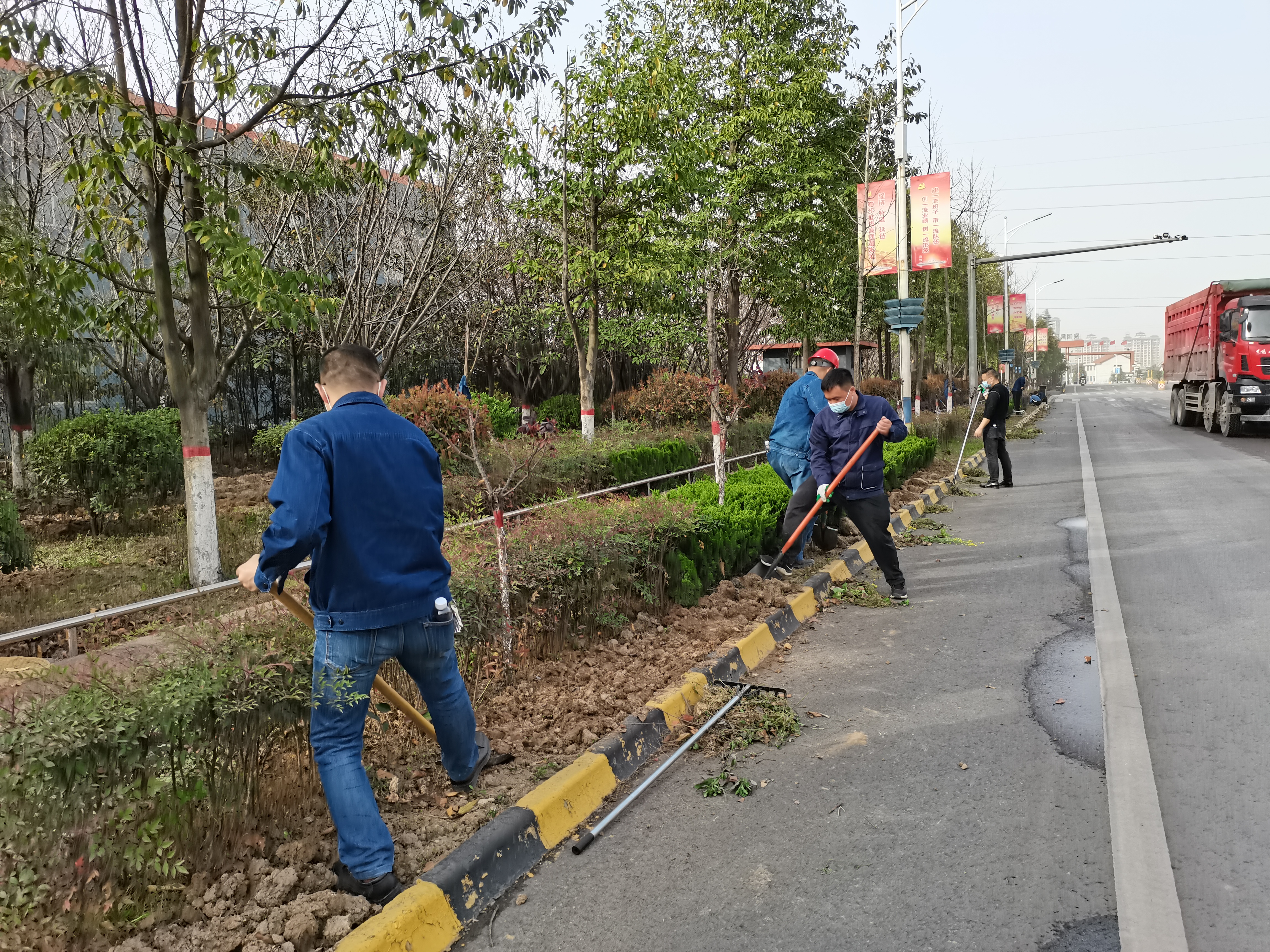 ���G�Ӳ������r���C�P�hί�_չ�x�Մڄӻ��