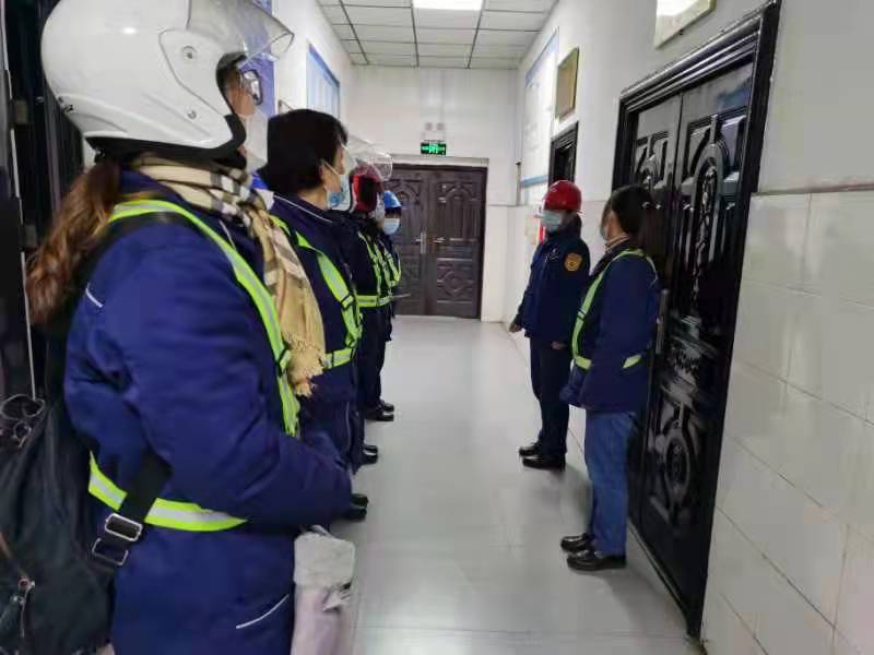 ���á���С�С���׌��M�������С�����