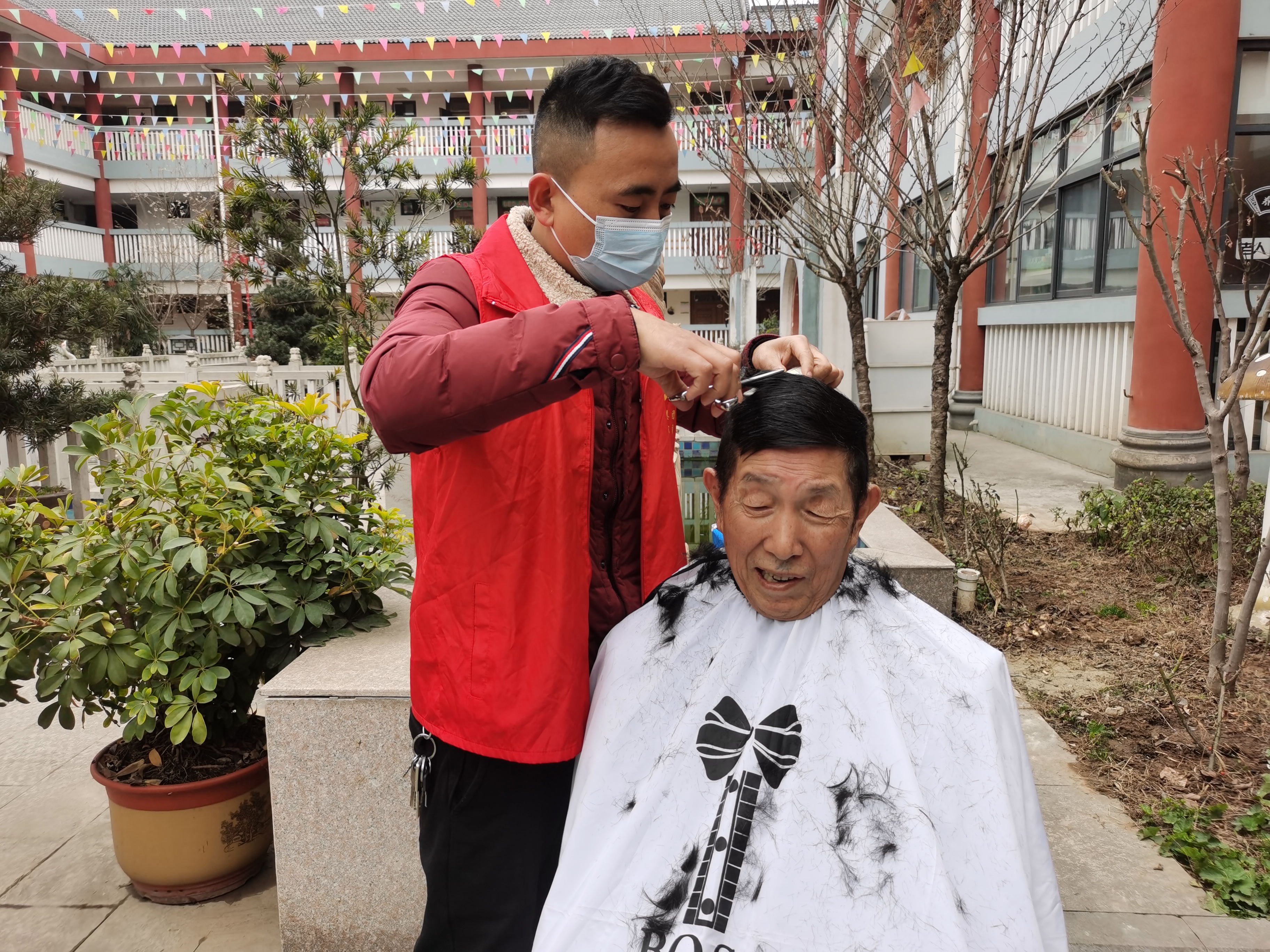 ���Ρ����ֹ��̡� ���۰lչ����