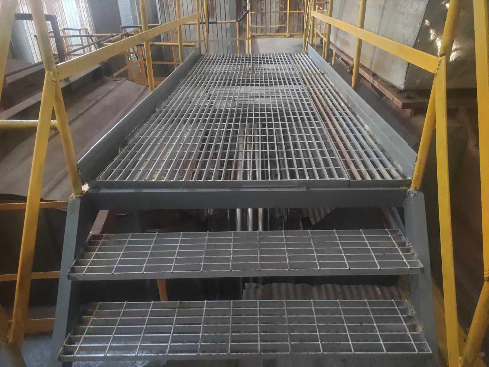 �W(xu��)ʷ���У��@����λ�Ѻ������k�������Ŀ���