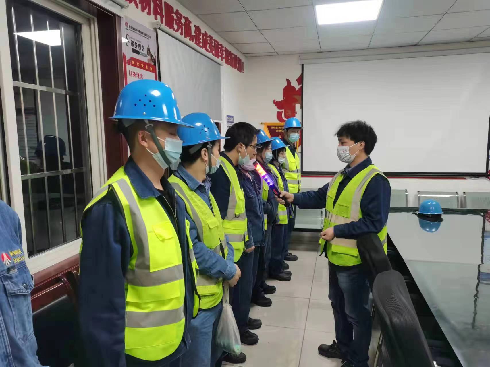 ���M���e��  �������ǡ���M