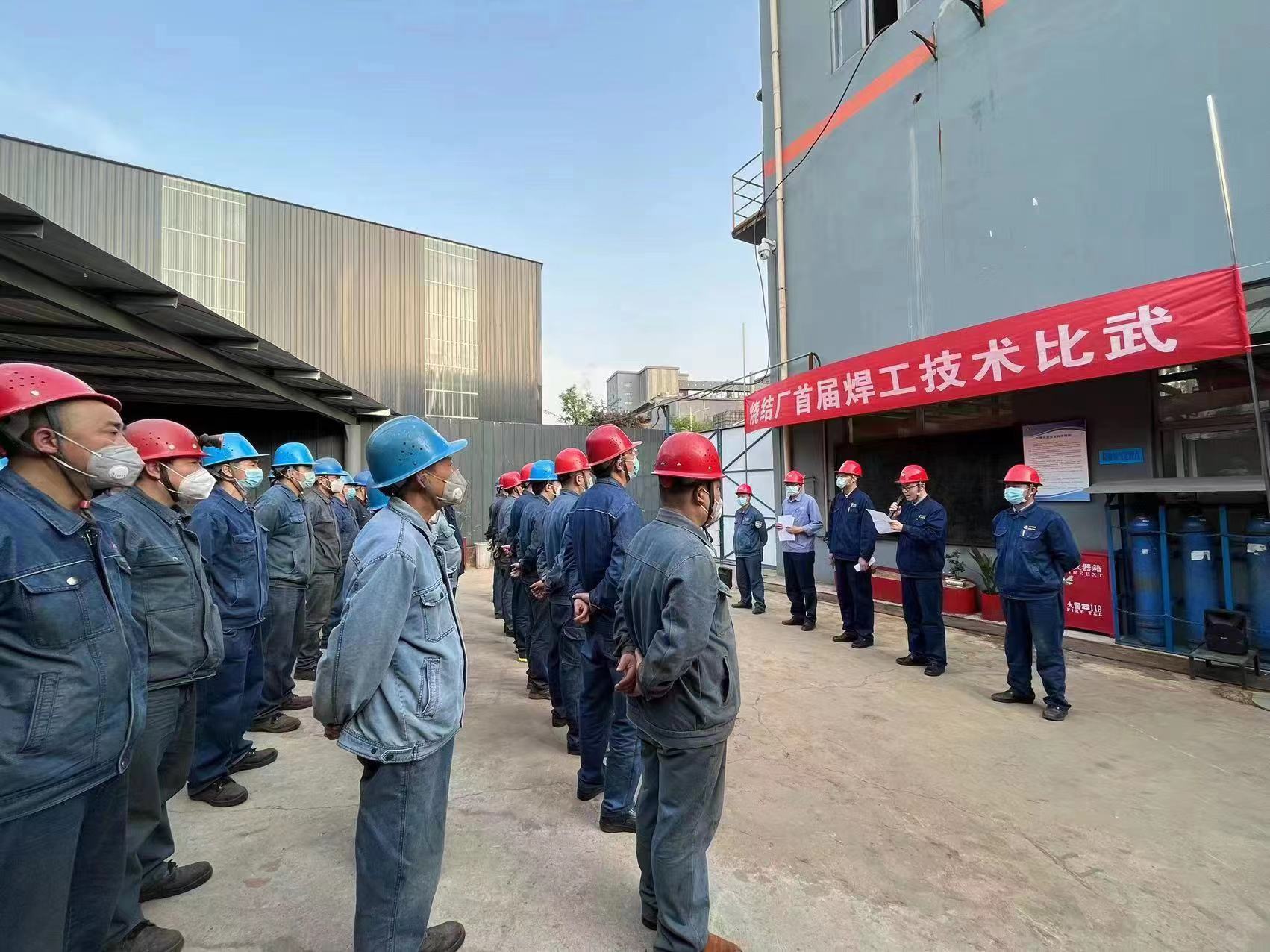 �����ˡ���ӿ