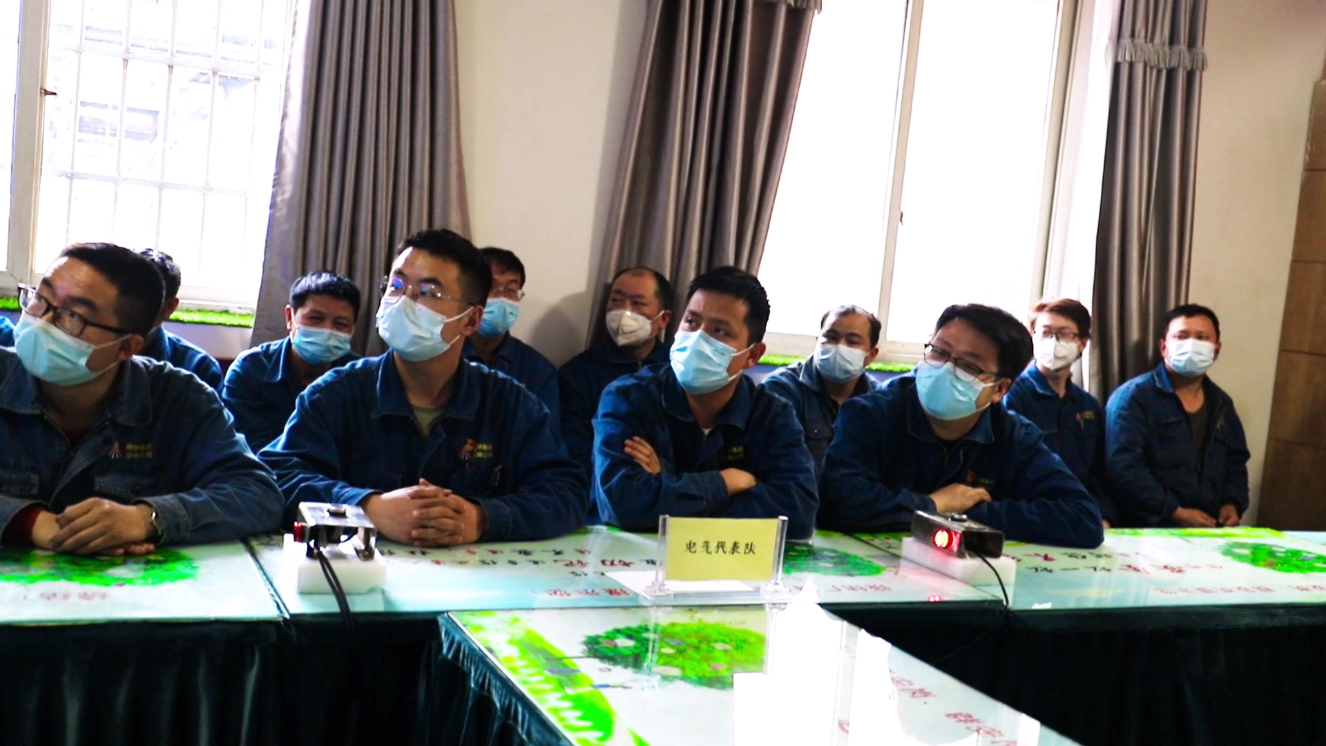 ��ܛ���Ļ����조Ӳ���(du��)��һ·�߸����M(j��n)