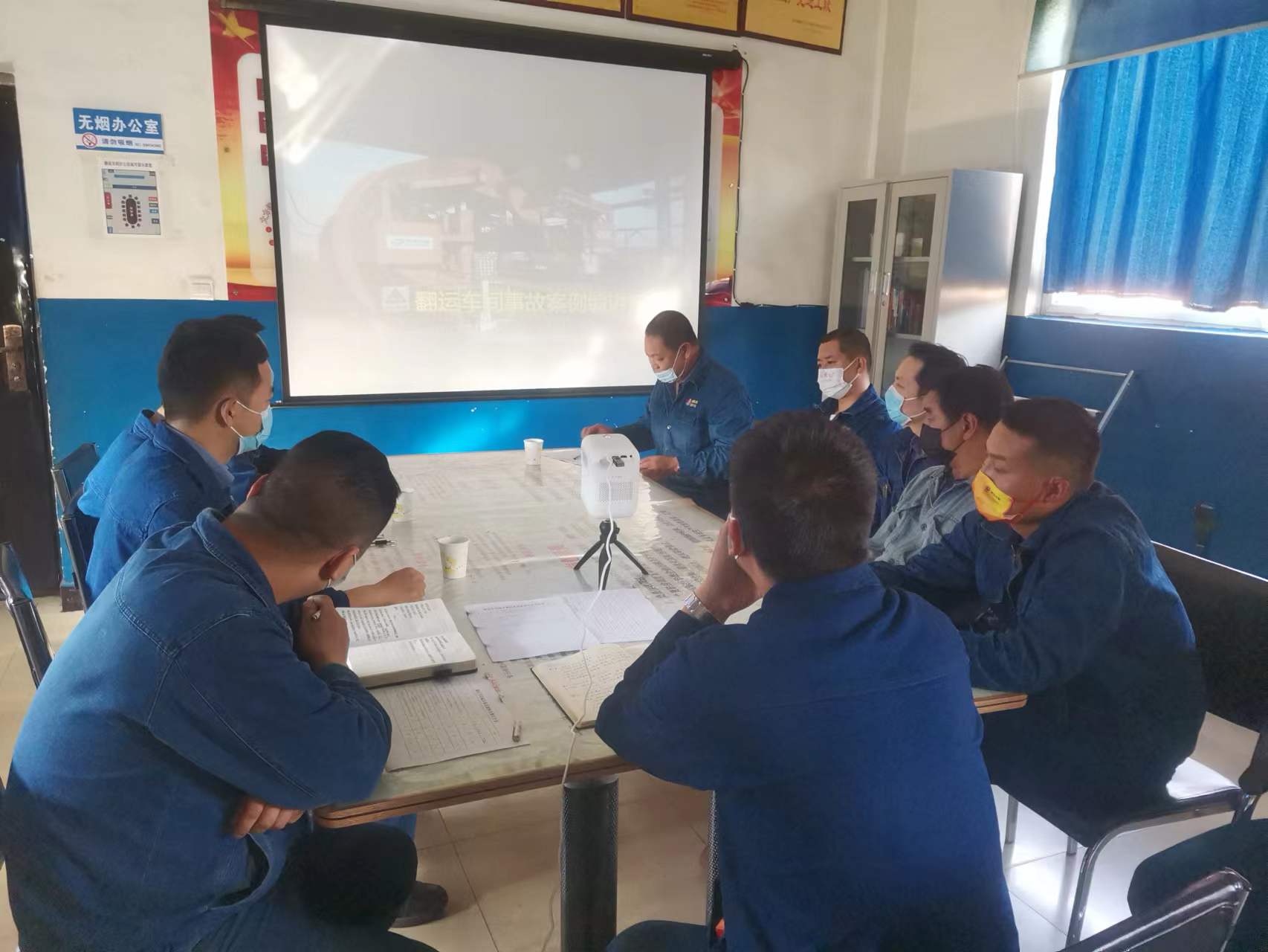 �������ģ������p���A���C�ƣ��ƄӰ�ȫ���a�P��ǰ��