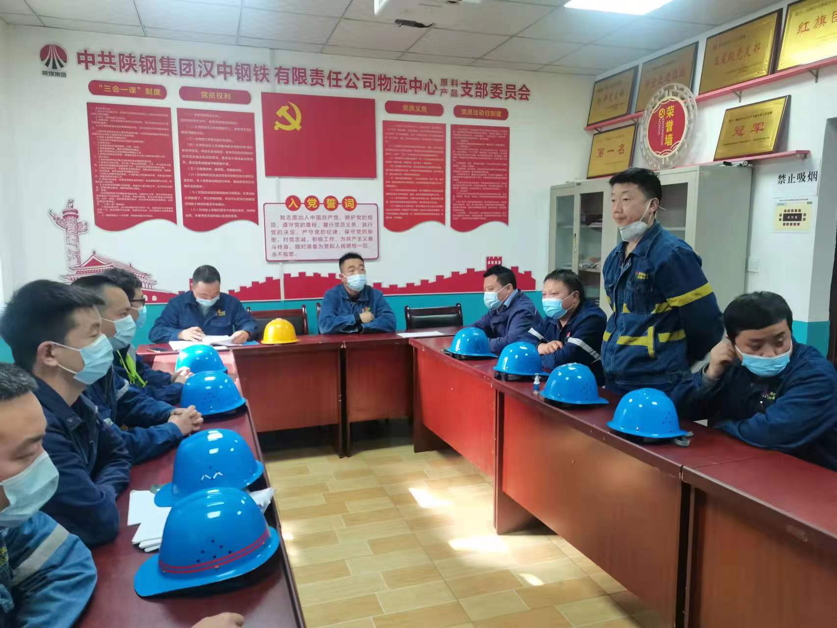 ���ی�������  ��M���l��������