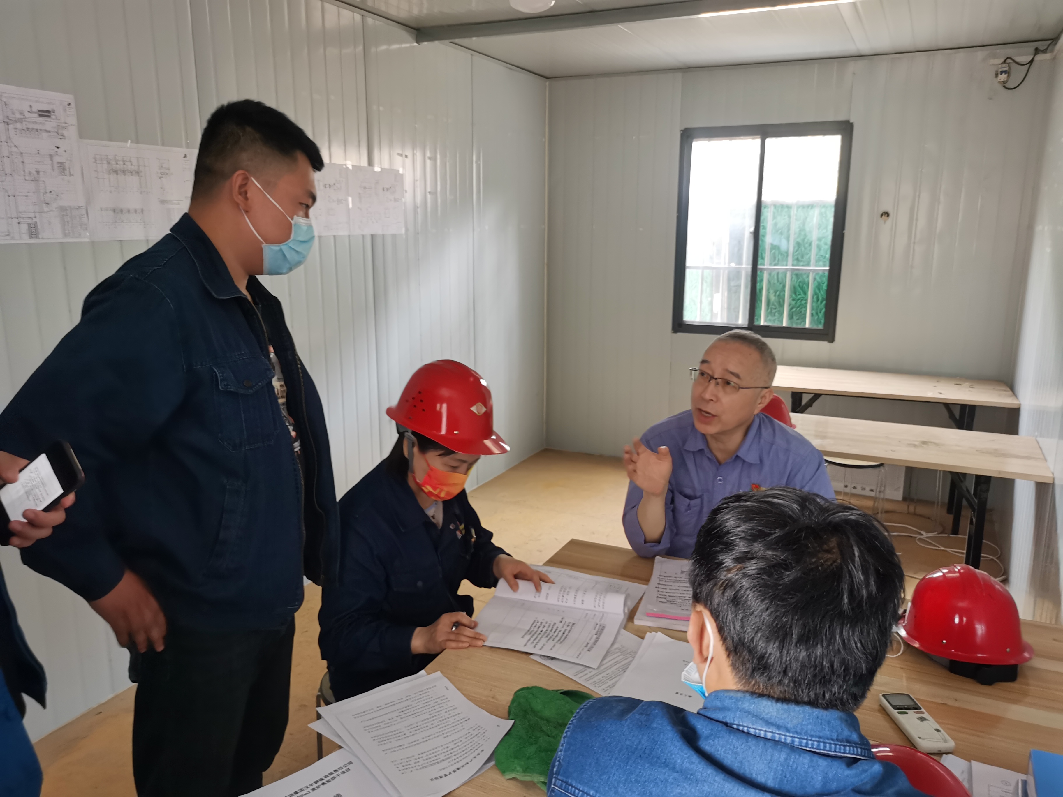 �N���^Ӳ���L ��������ɫ��Ƭ��