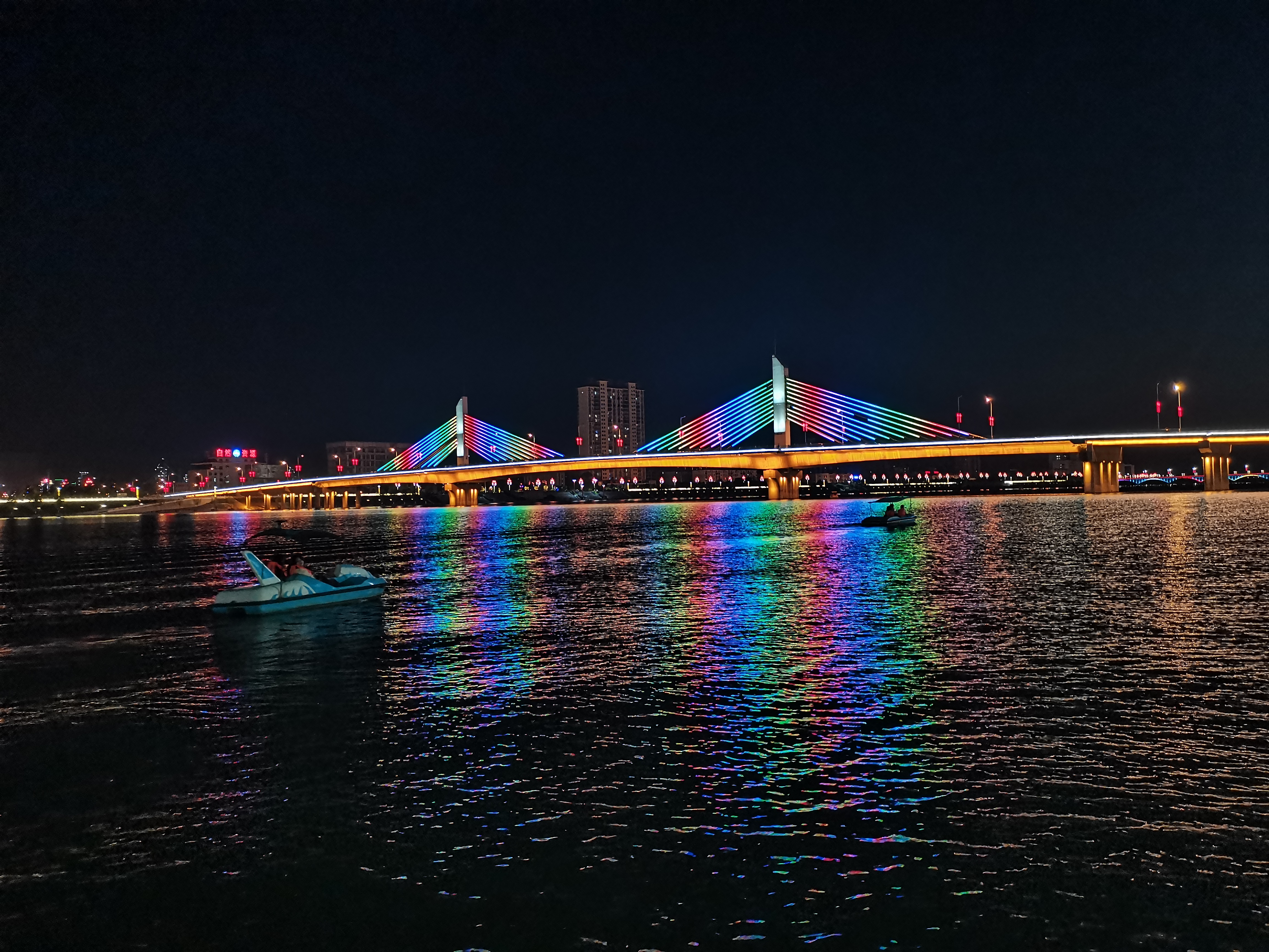 ҹɫ��ĝh����