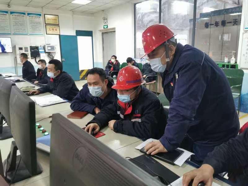 找準(zhǔn)痛點(diǎn)除短板 抓住關(guān)鍵促提升--燒結(jié)廠全面開啟“三問三思”大討論活動(dòng)紀(jì)實(shí) 找準(zhǔn)痛點(diǎn)除短板 抓住關(guān)鍵促提升--燒結(jié)廠全面開啟“三問三思”大討論活動(dòng)紀(jì)實(shí)