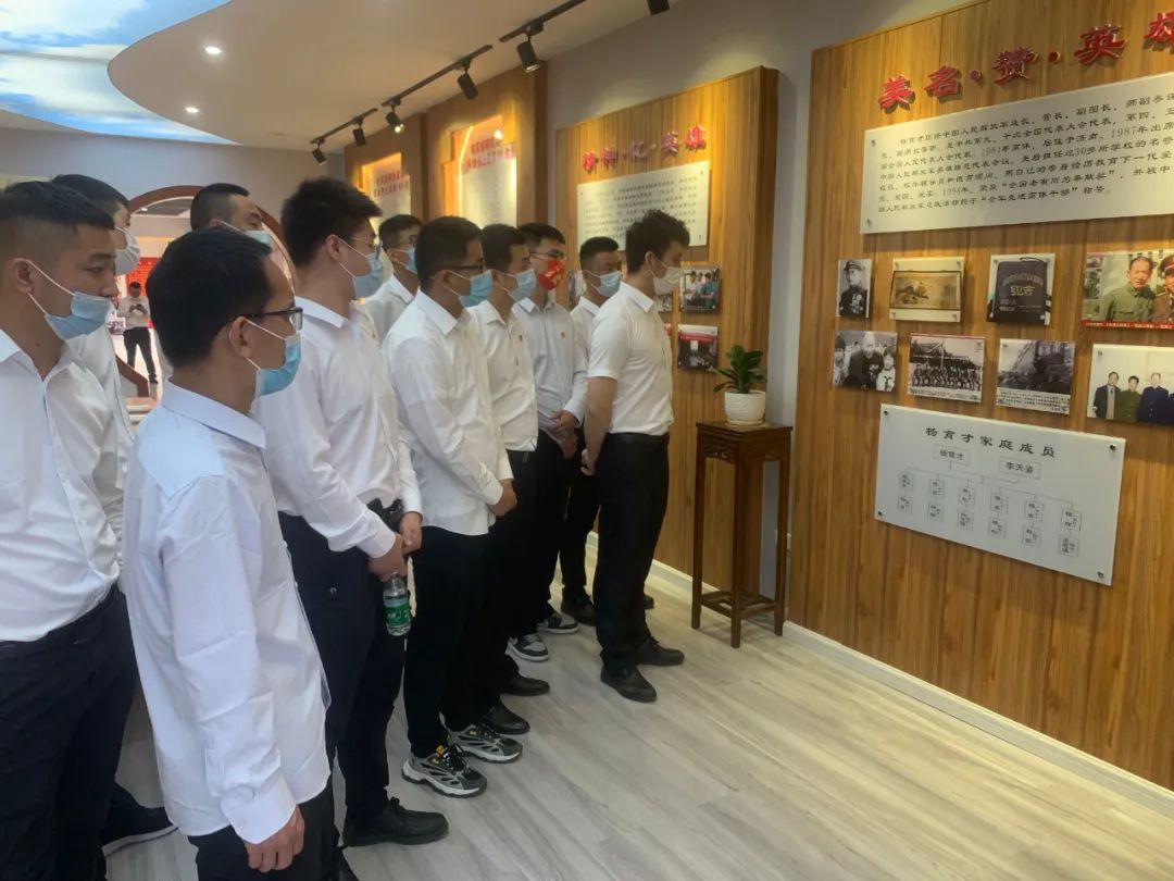 ��˾�Fί�M���_չ����P�tɫ���񣬠����r�����h�����}�F�ջ��