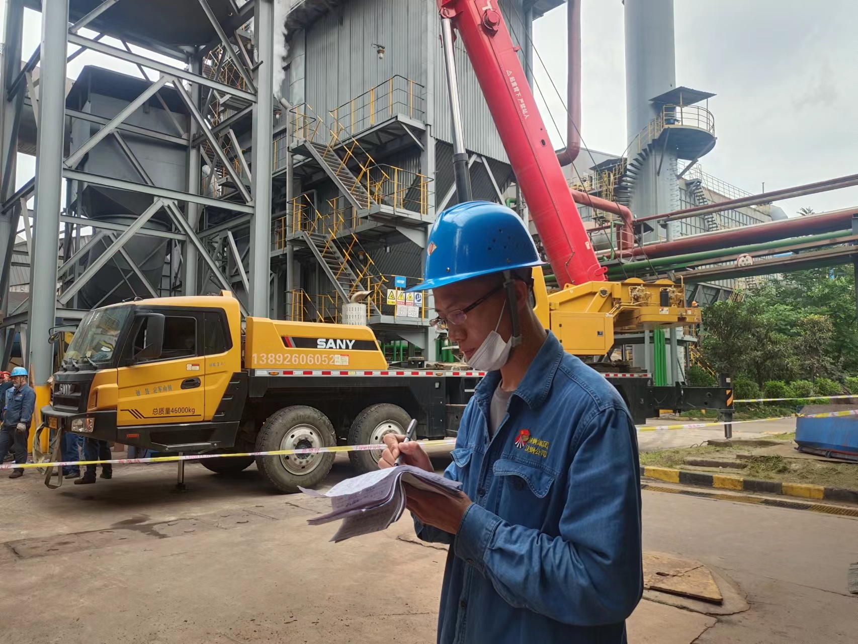 肩扛責(zé)任守佳節(jié),踐行使命勇奉獻(xiàn) 肩扛責(zé)任守佳節(jié),踐行使命勇奉獻(xiàn)