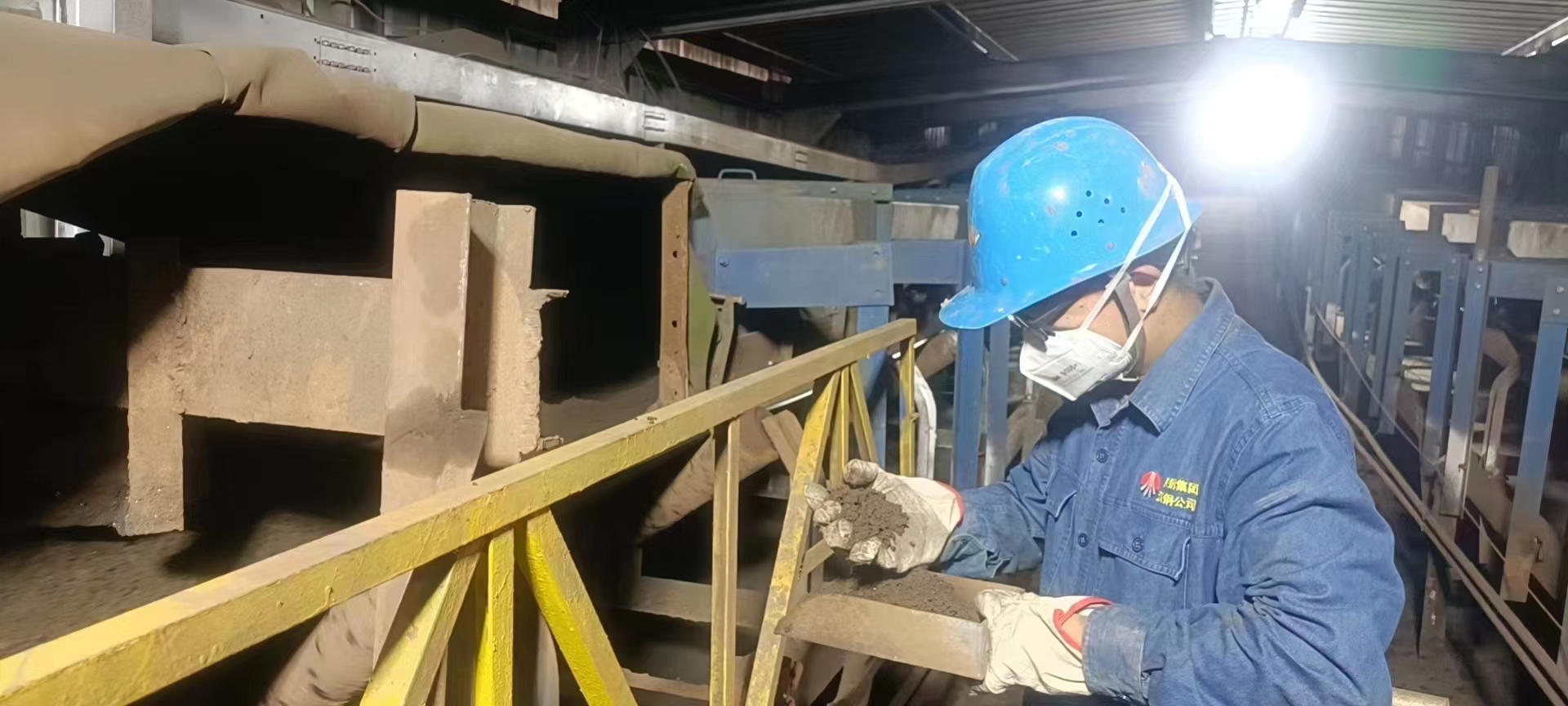 肩扛責(zé)任守佳節(jié),踐行使命勇奉獻(xiàn) 肩扛責(zé)任守佳節(jié),踐行使命勇奉獻(xiàn)