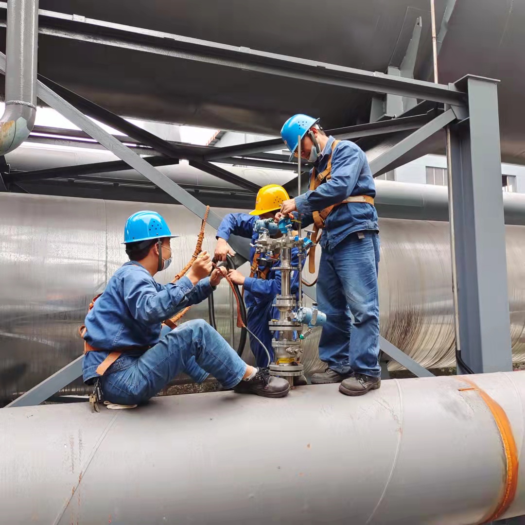 檢修,鏡頭下的別樣高“烤” 檢修,鏡頭下的別樣高“烤”