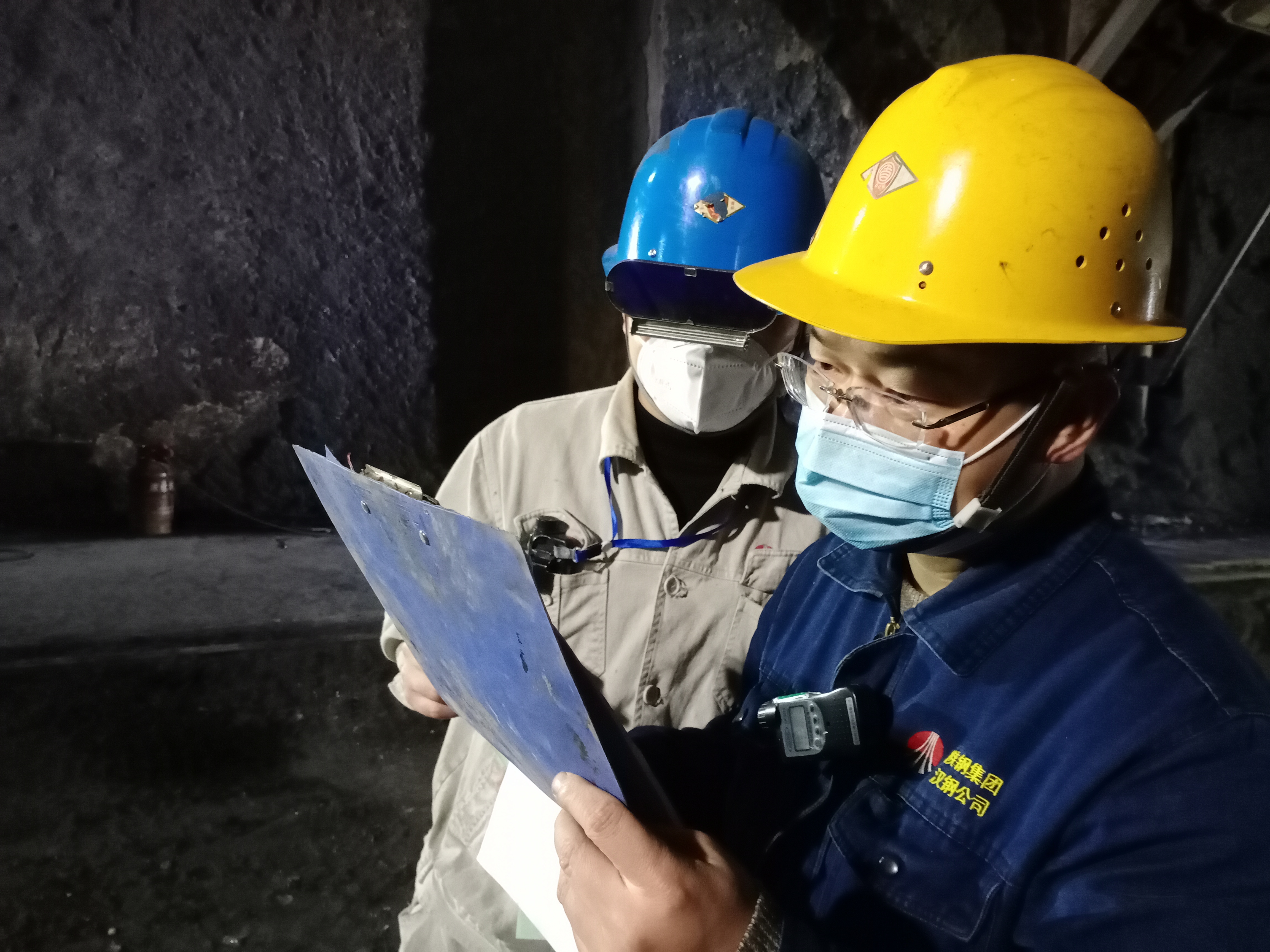 看,檢修現(xiàn)場的最“颯”身影 看,檢修現(xiàn)場的最“颯”身影