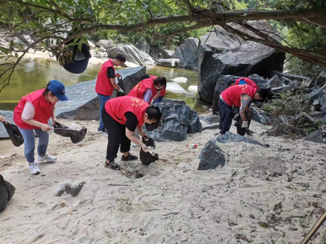 �R���ഺ����  ���ΰ�ȫ����