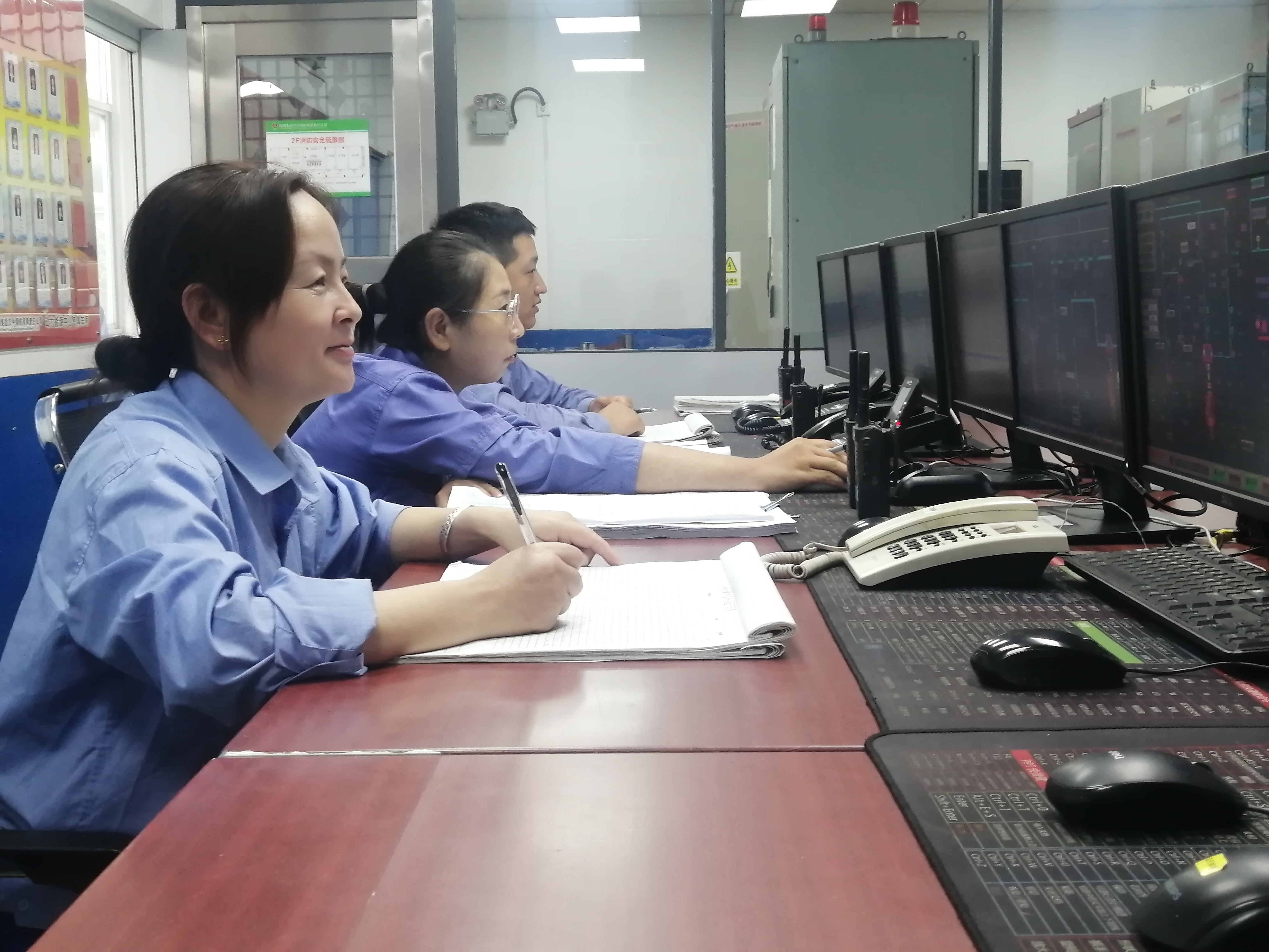 �`����һ����M�ġ�����𻨡�