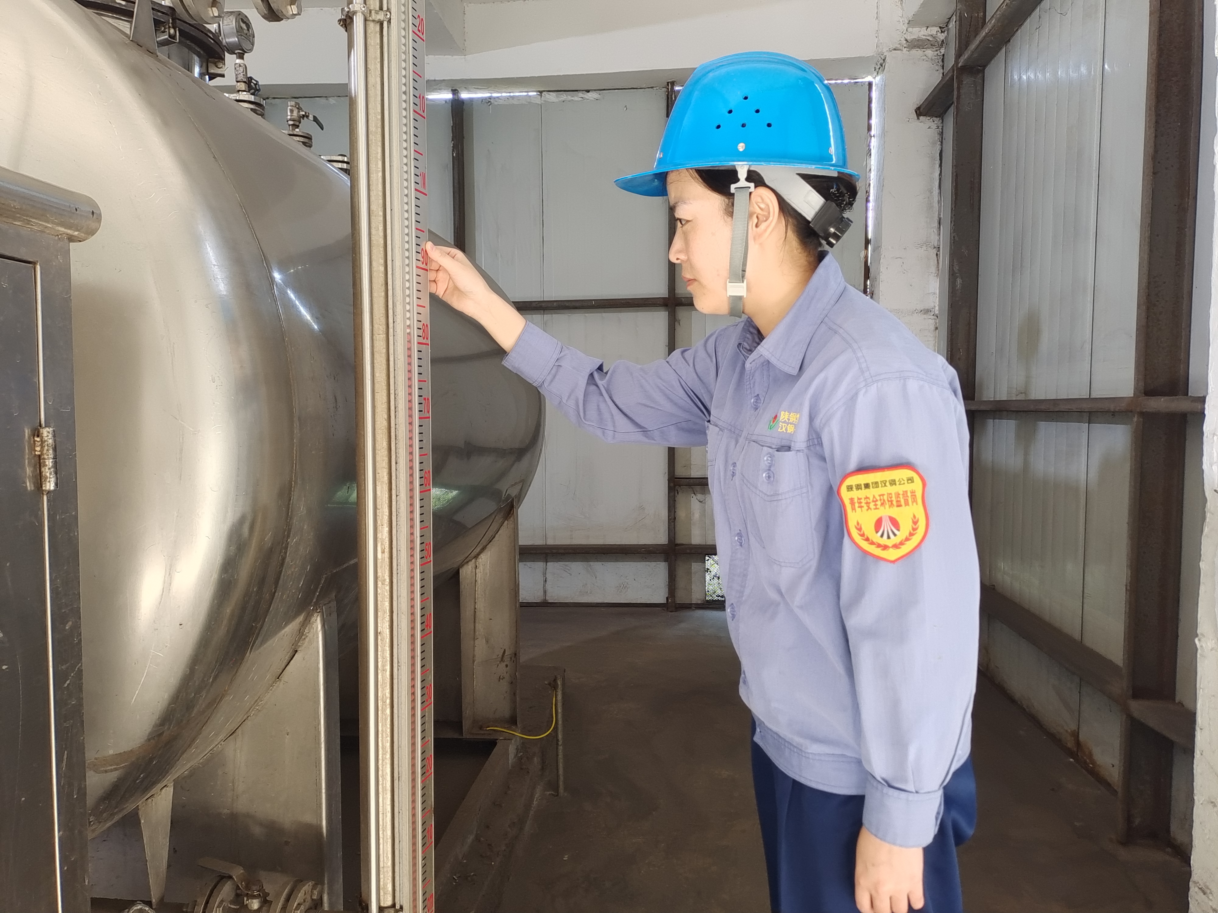 �`����һ����M�ġ�����𻨡�