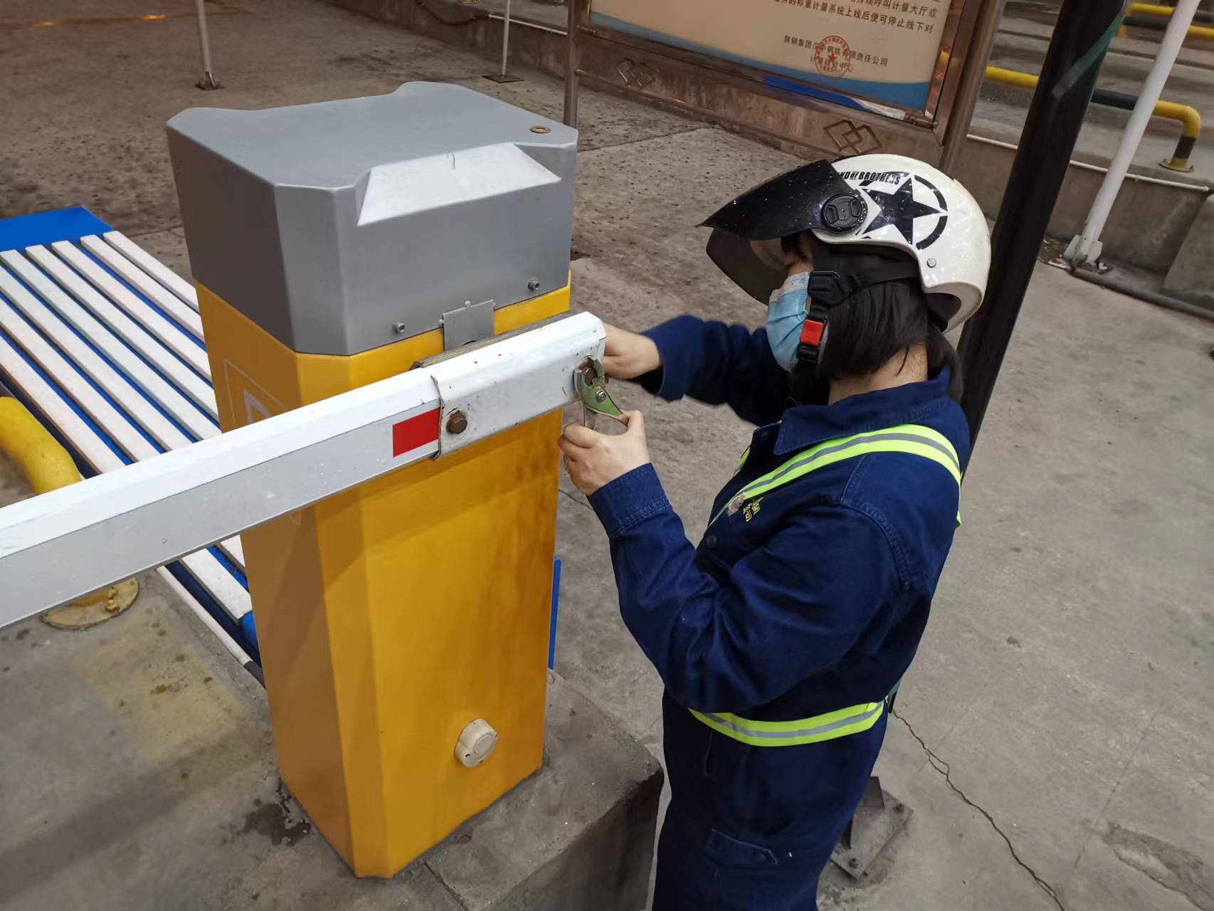 ���ǡ����c(di��n)�ӡ���Ҳ���ڳ�������Ч����·�ӡ�