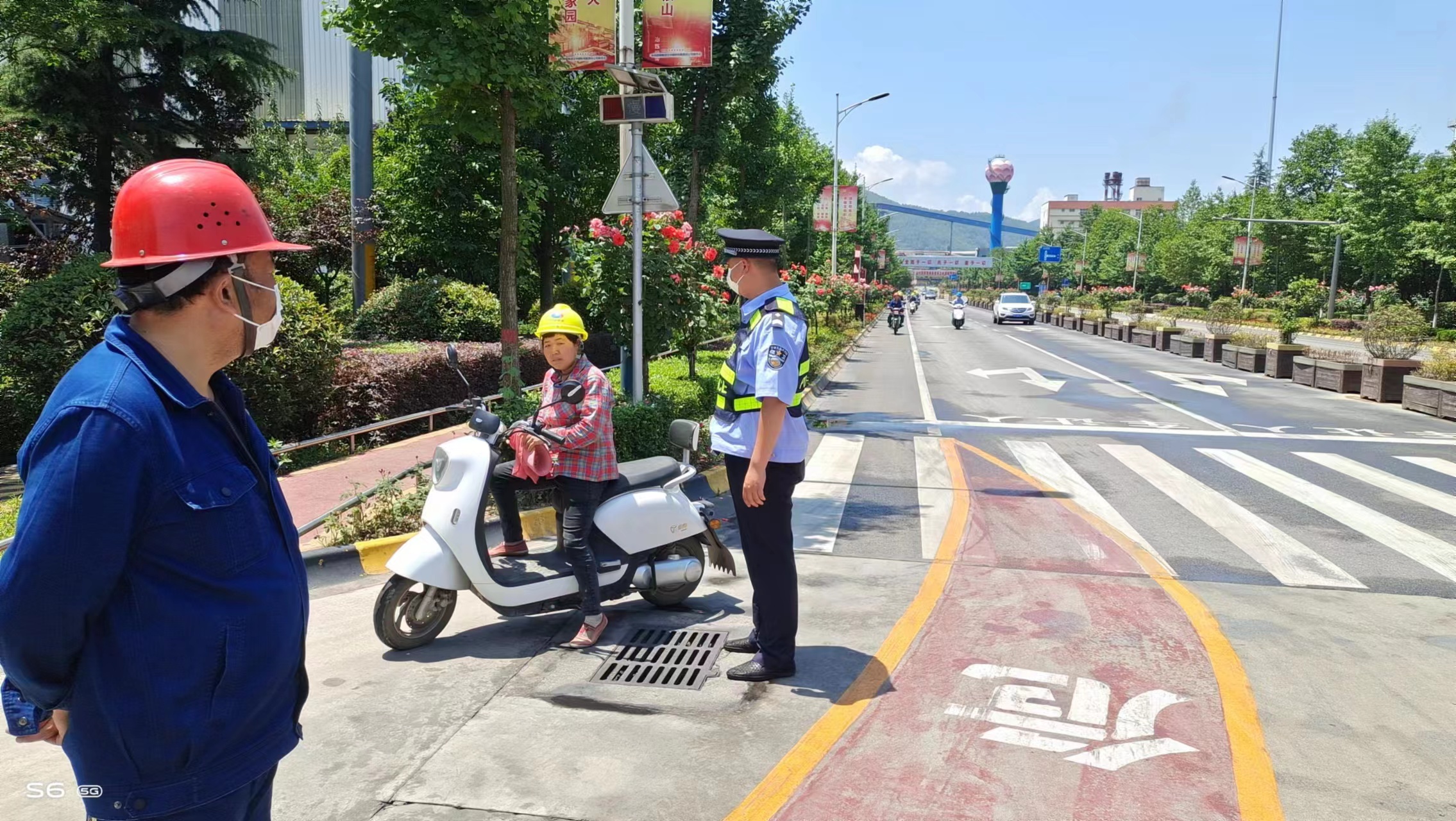 七月流火燃激情 一線堅(jiān)守戰(zhàn)高溫 七月流火燃激情 一線堅(jiān)守戰(zhàn)高溫