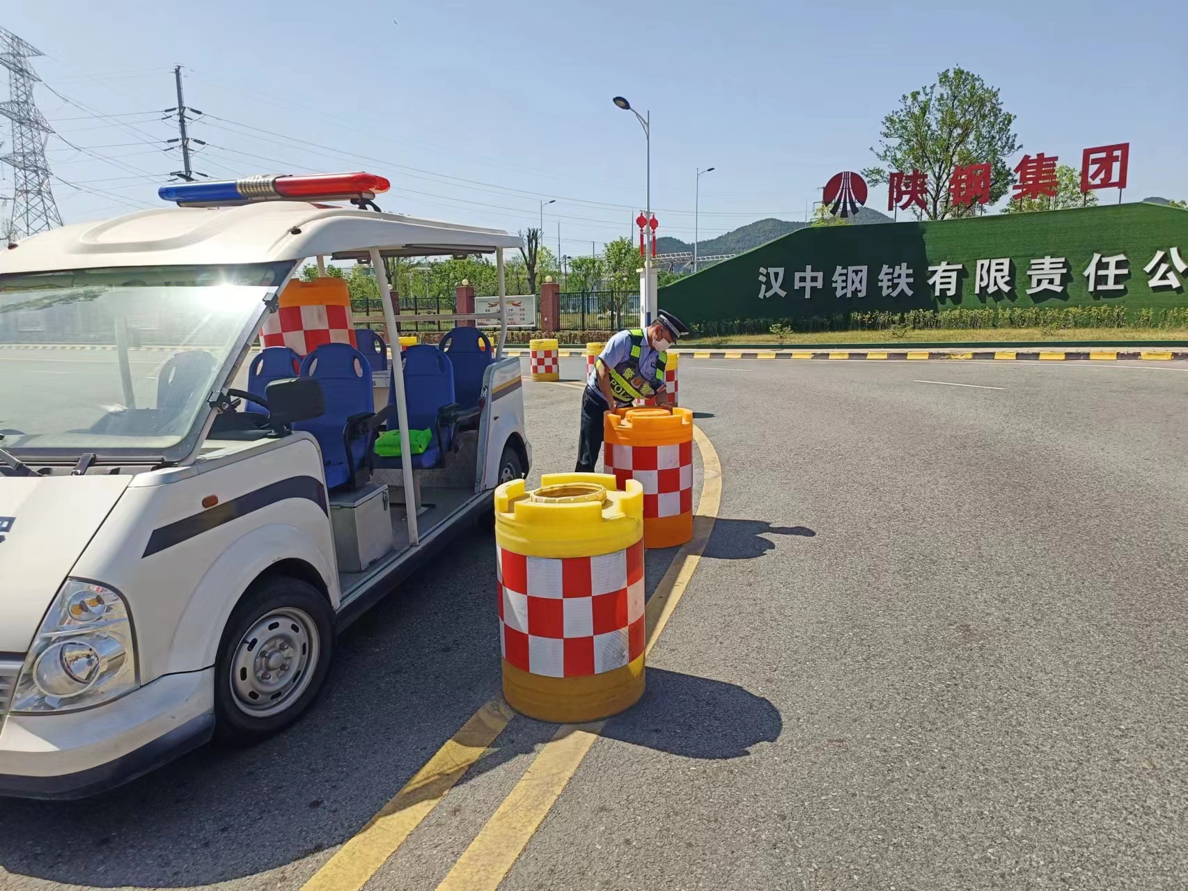 七月流火燃激情 一線堅(jiān)守戰(zhàn)高溫 七月流火燃激情 一線堅(jiān)守戰(zhàn)高溫